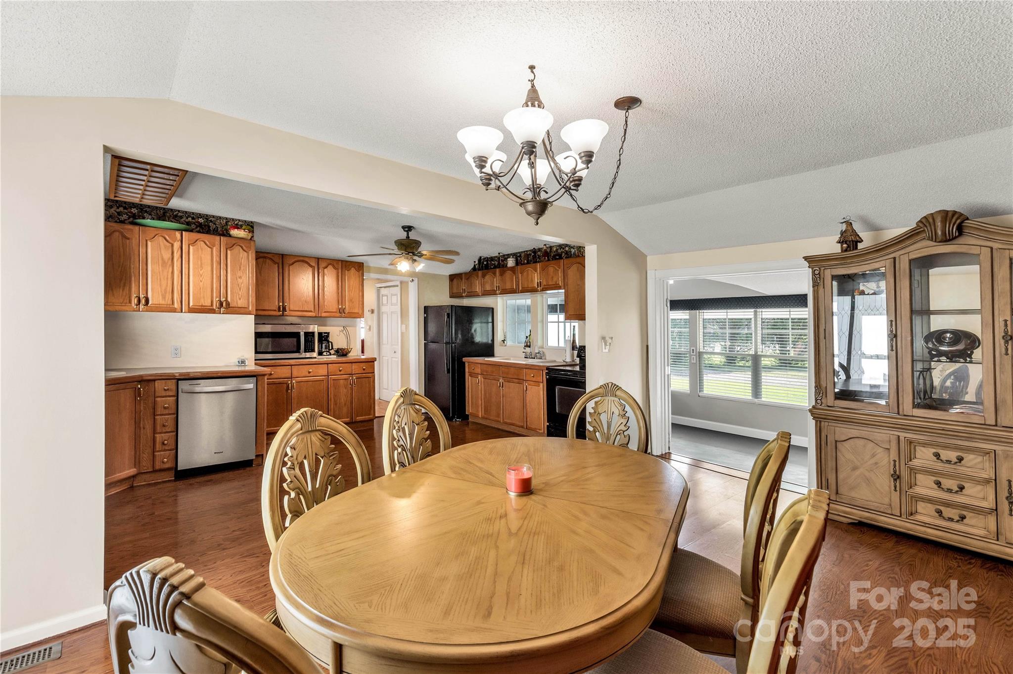 2538 Old Camden Highway — Lancaster
