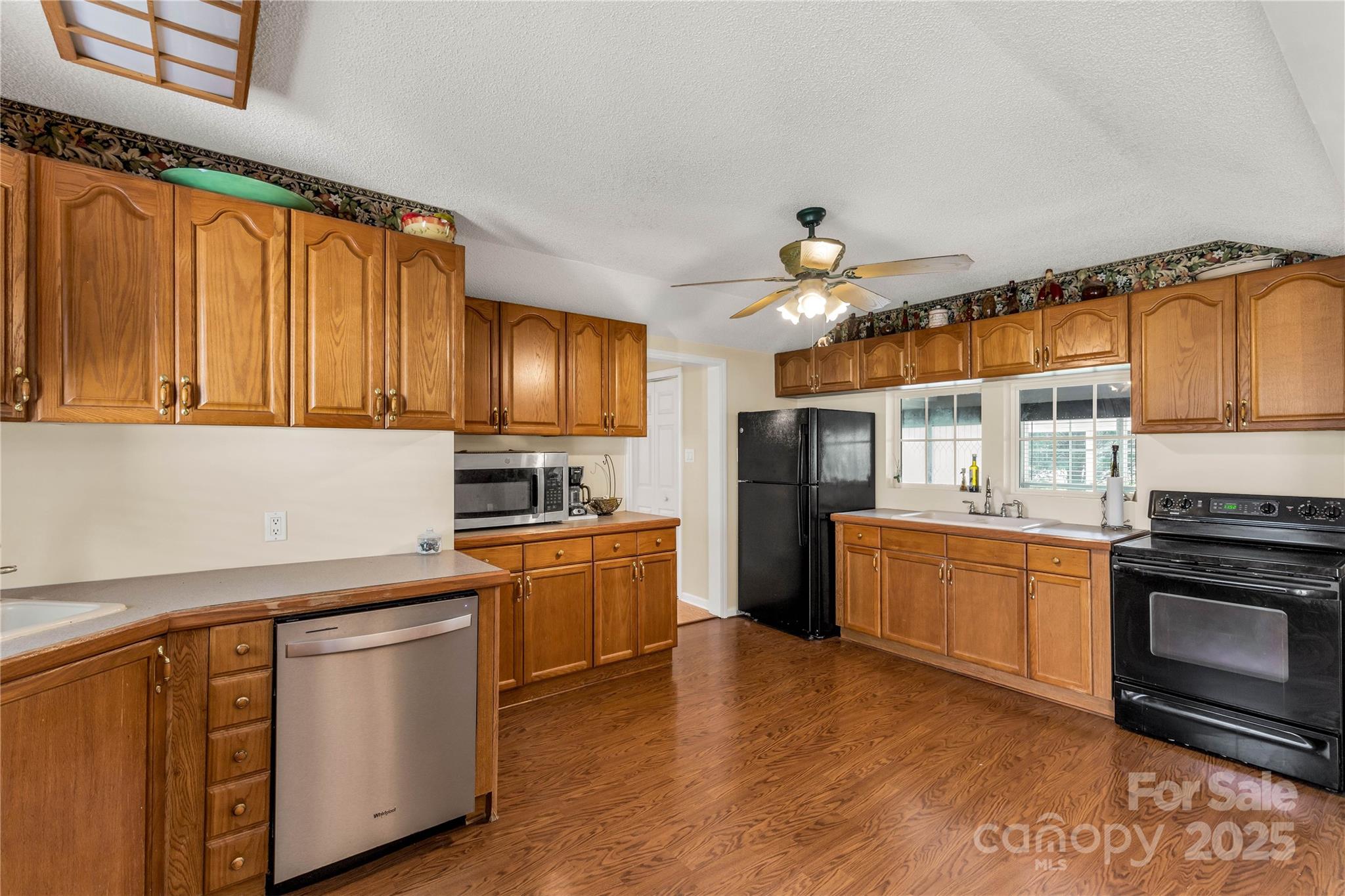 2538 Old Camden Highway — Lancaster