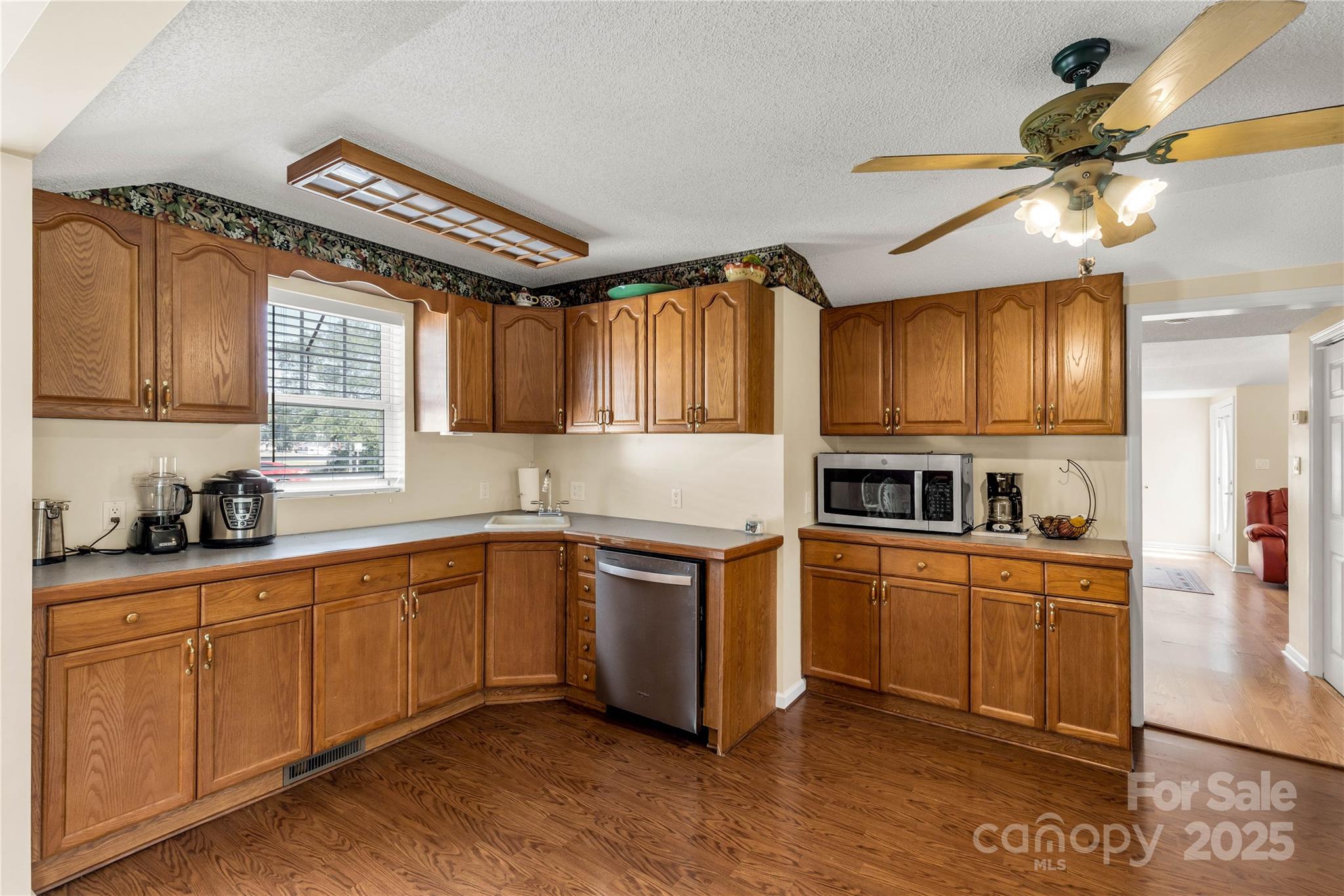 2538 Old Camden Highway — Lancaster