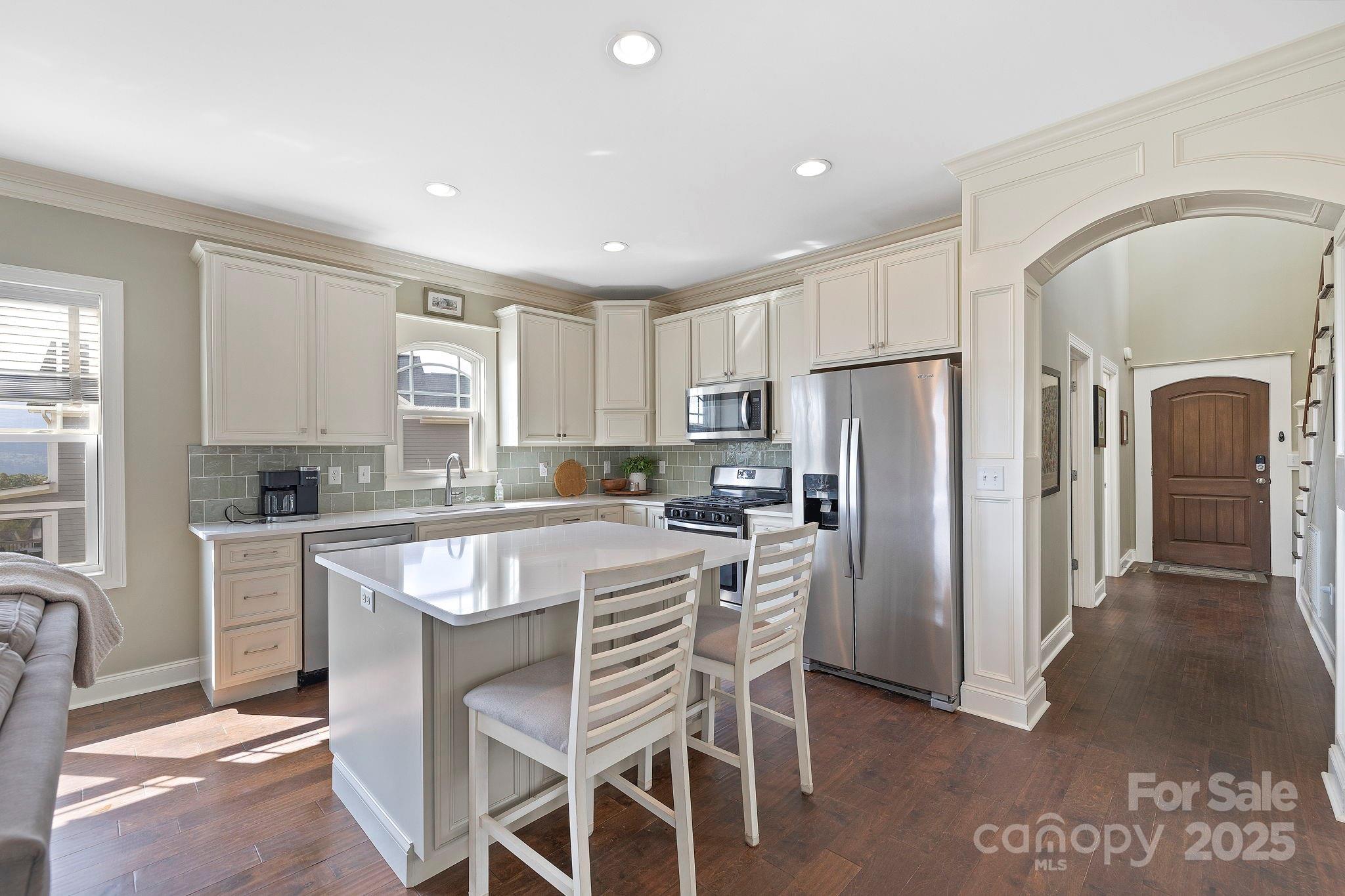 70 Tudor Way — Black Mountain