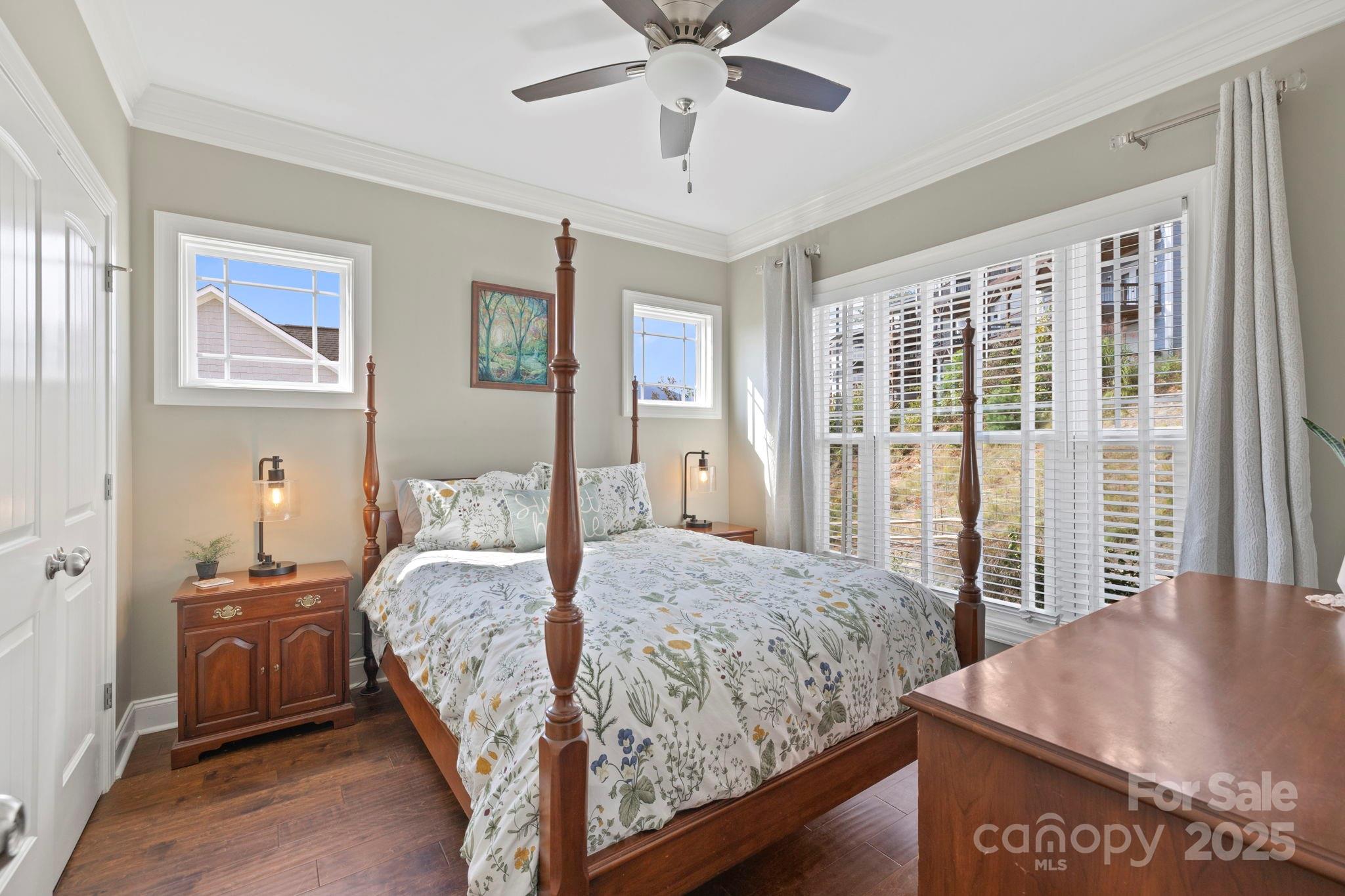 70 Tudor Way — Black Mountain
