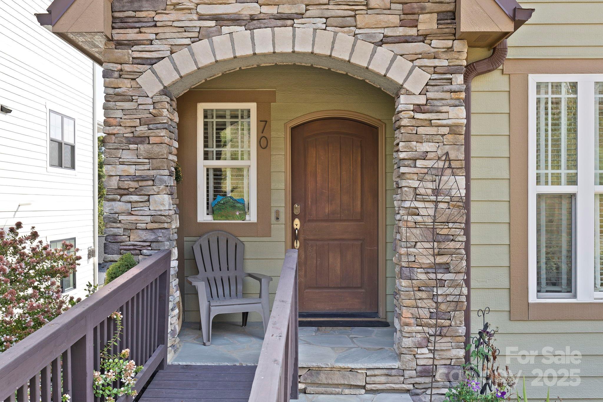 70 Tudor Way — Black Mountain