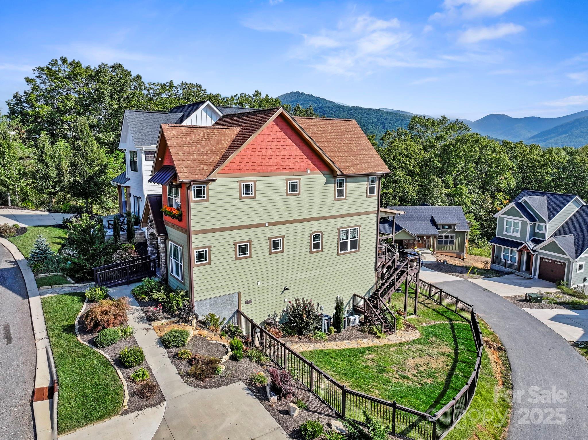 70 Tudor Way — Black Mountain