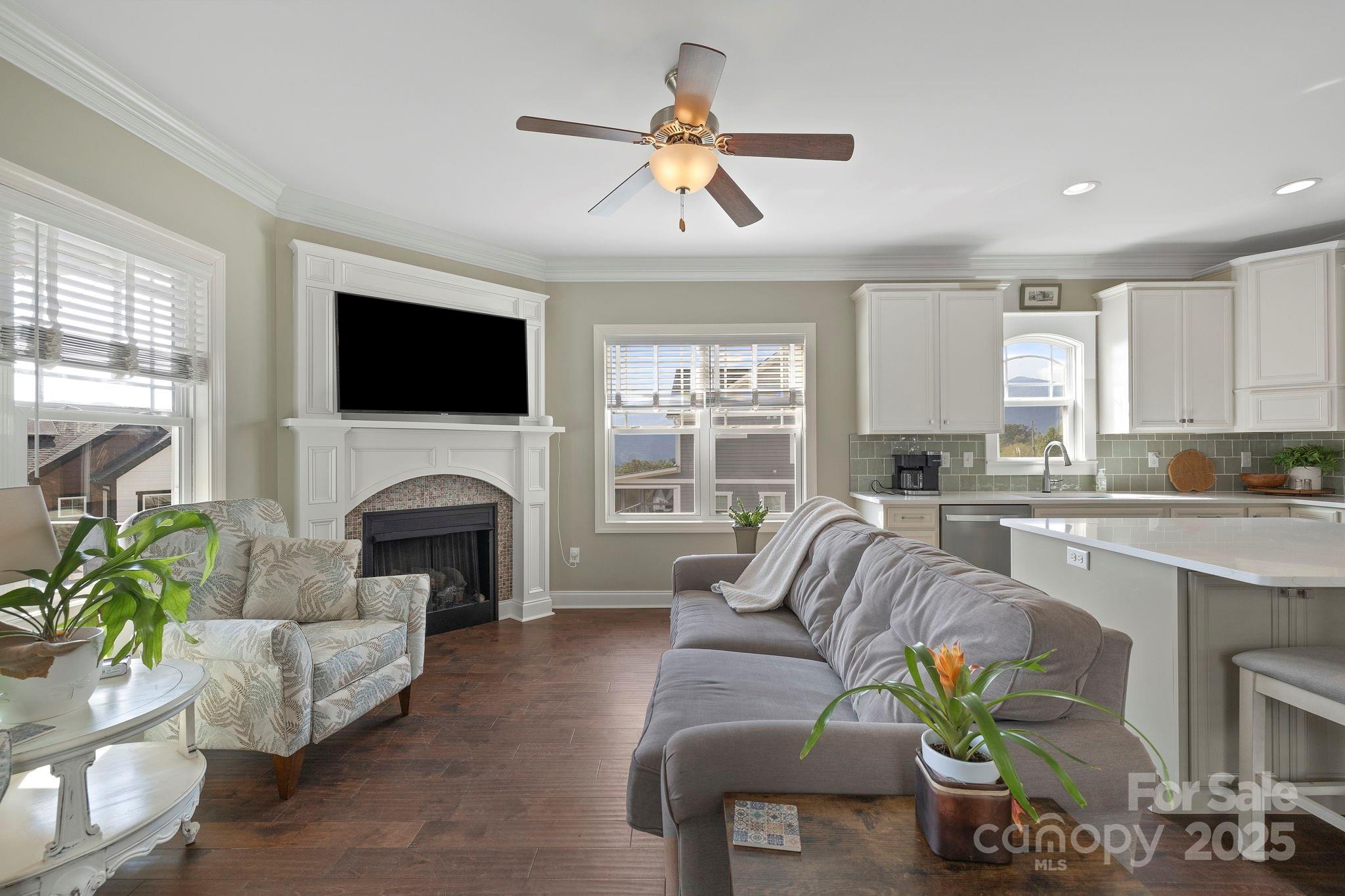 70 Tudor Way — Black Mountain