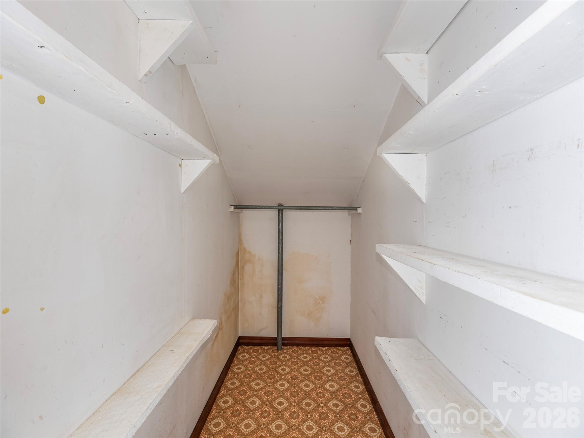 775 Chambers Cove Road — Canton