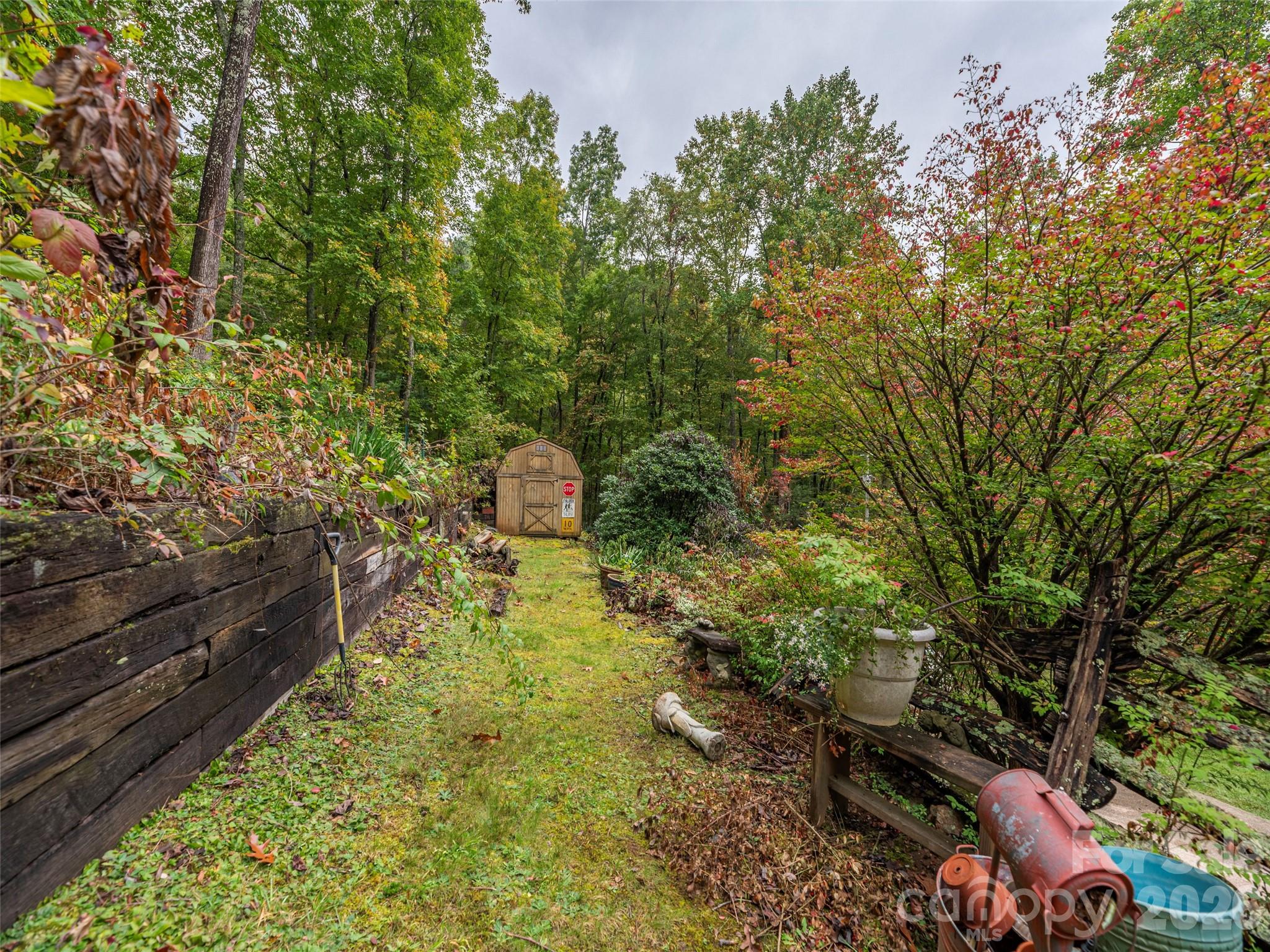 775 Chambers Cove Road — Canton