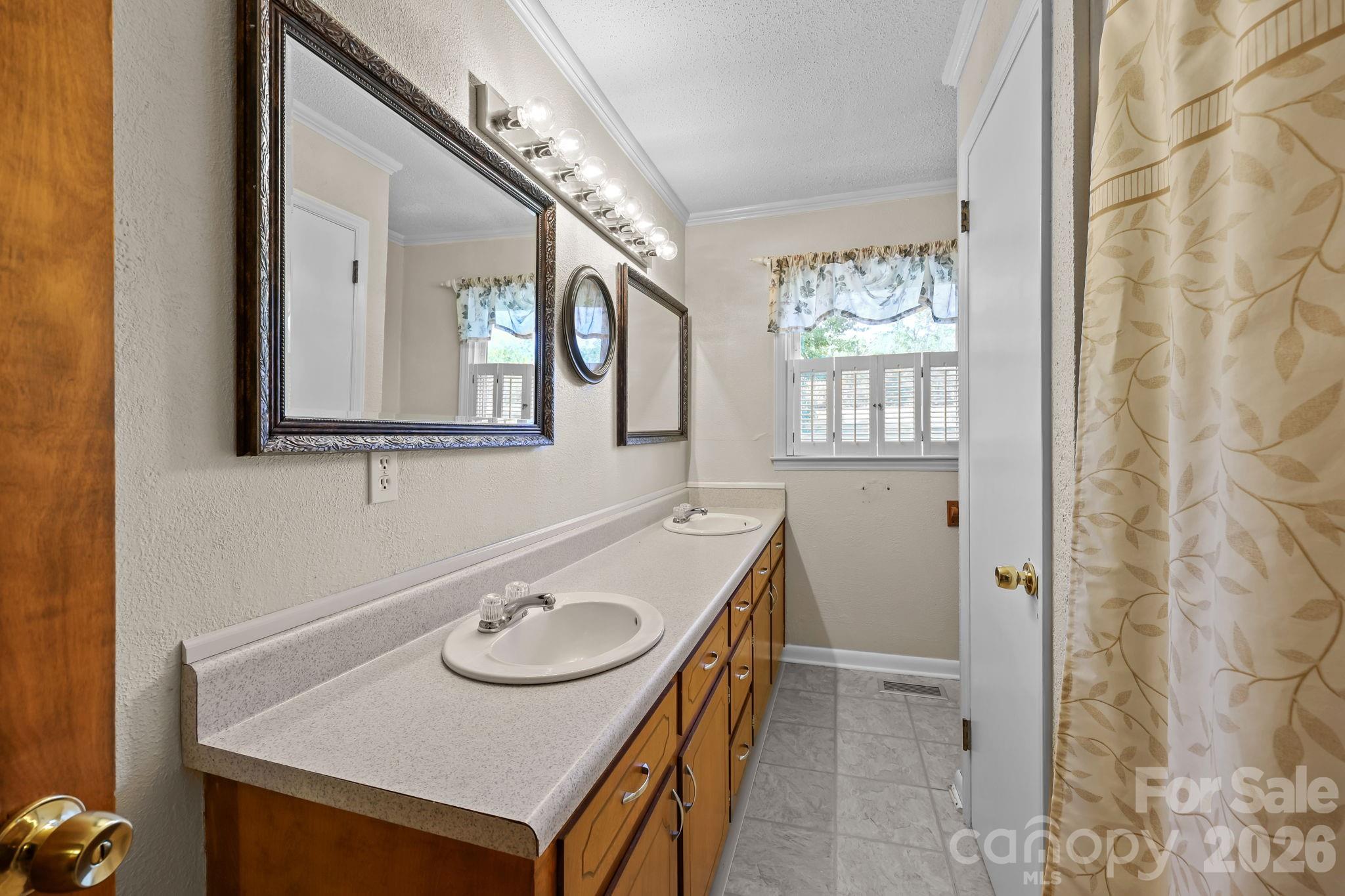 945 Alvin Hough Road — Midland