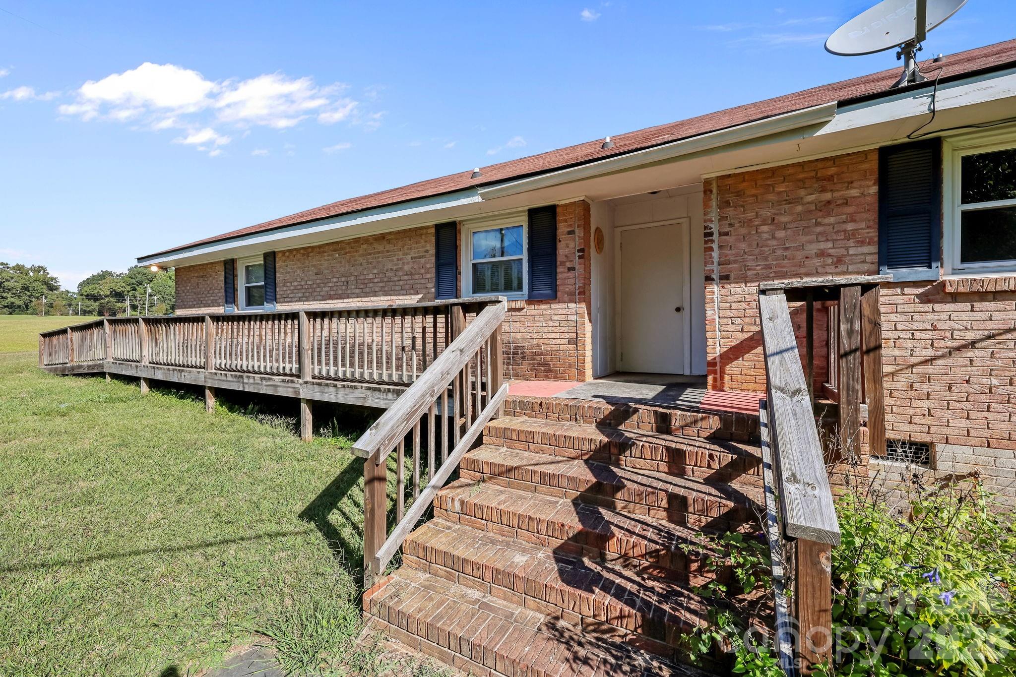 945 Alvin Hough Road — Midland