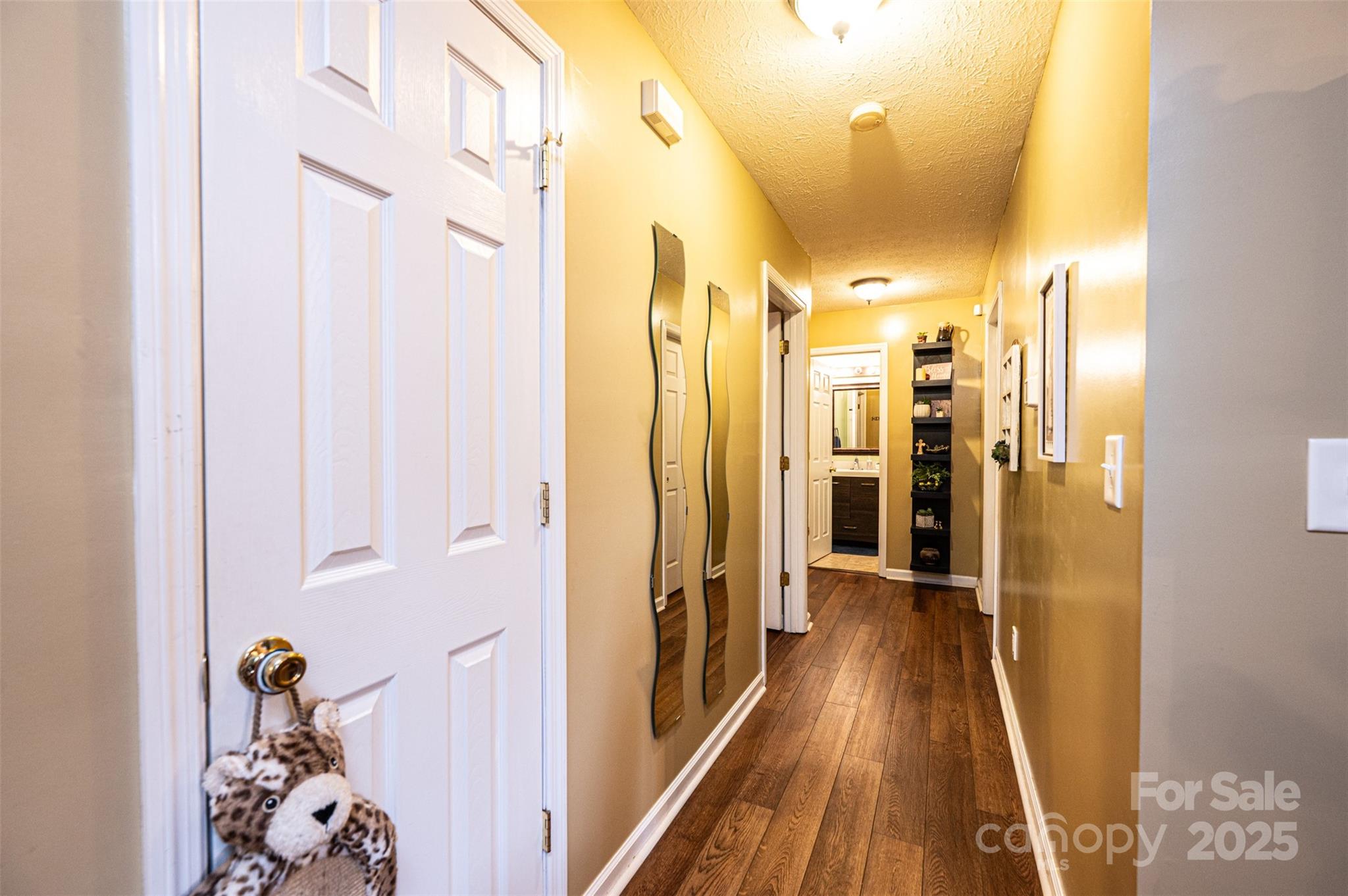 1324 39th Street SW — Hickory