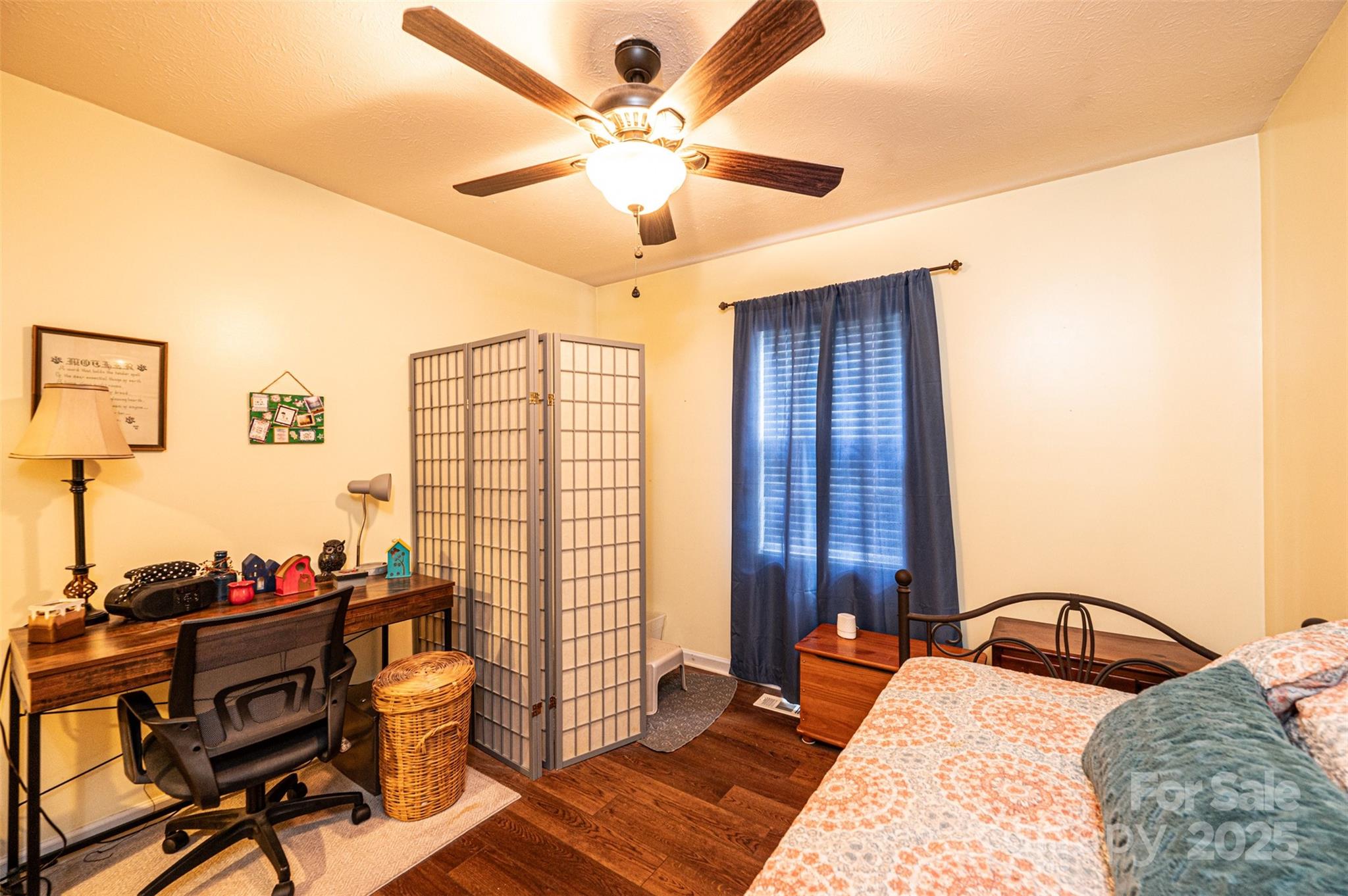 1324 39th Street SW — Hickory