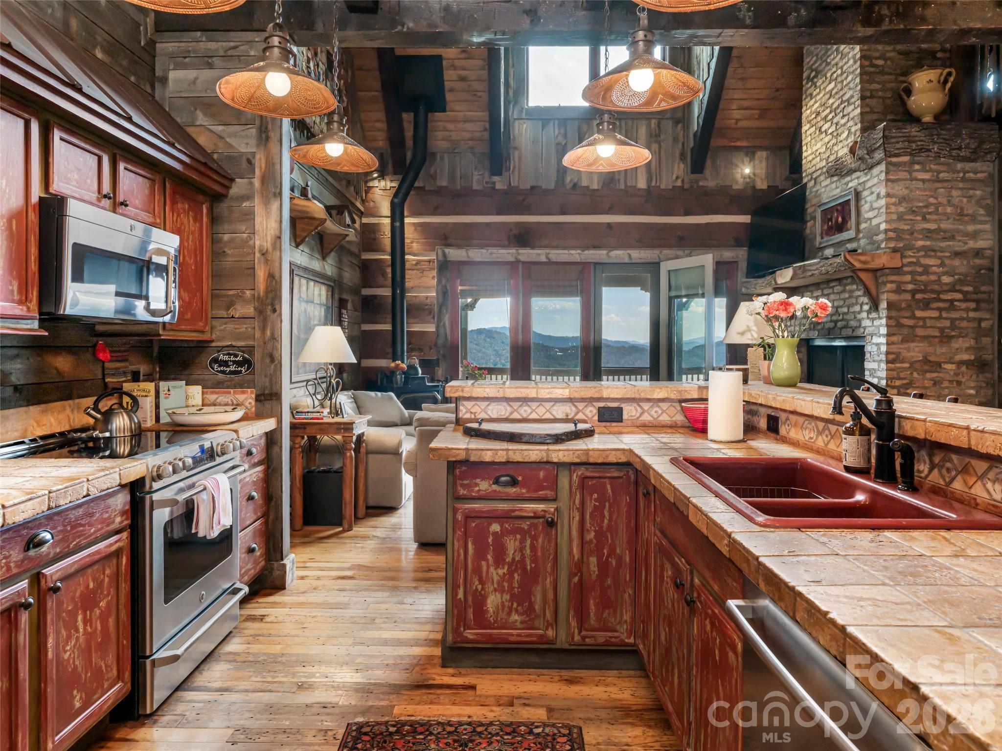234 Historic Oak Trail — Waynesville