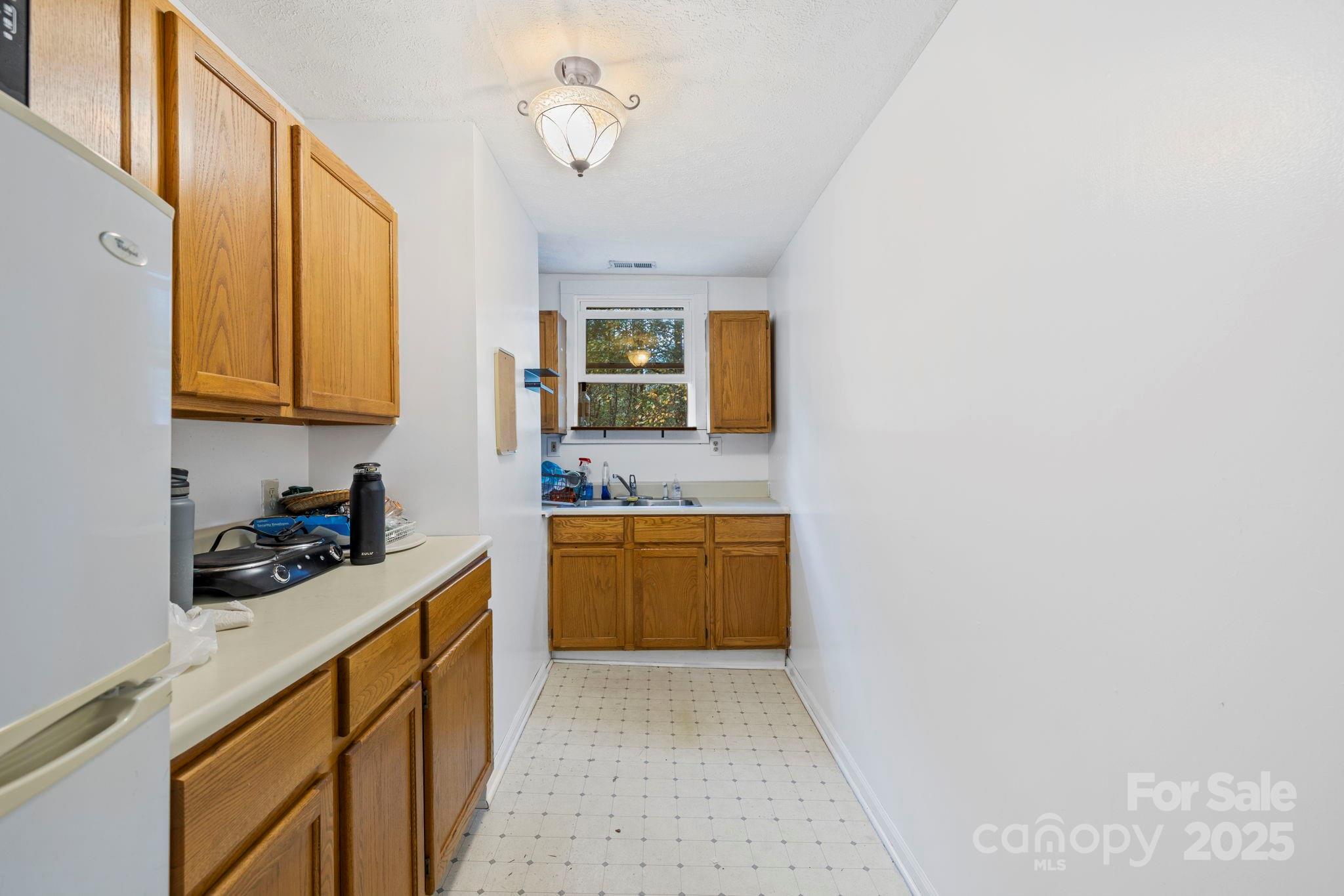 1196 N Country Club Road — Brevard