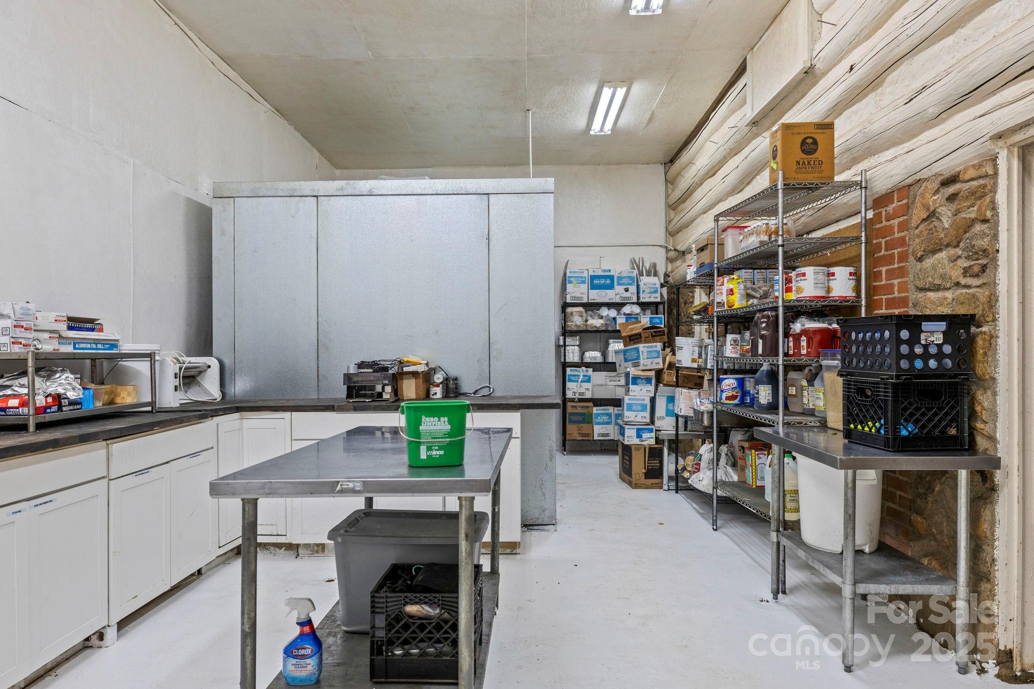 1196 N Country Club Road — Brevard
