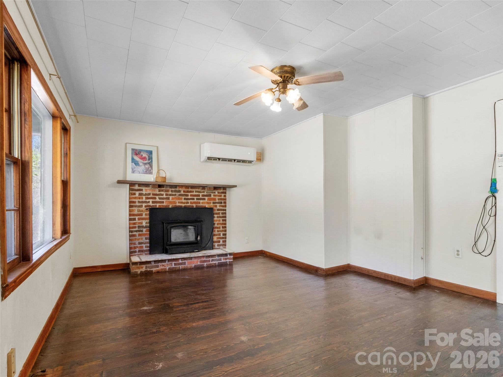 689 Bald Mountain Road — Burnsville