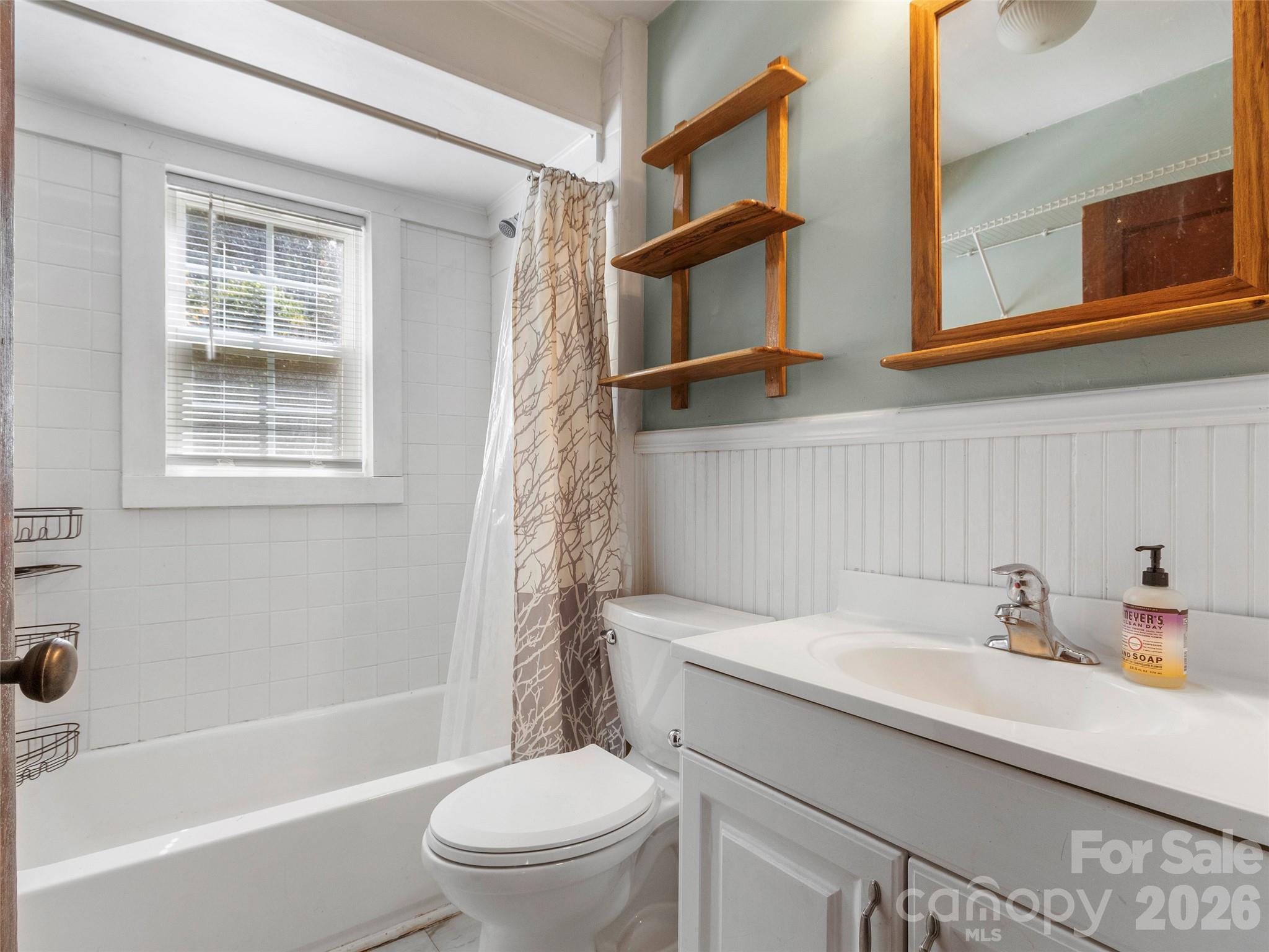 689 Bald Mountain Road — Burnsville