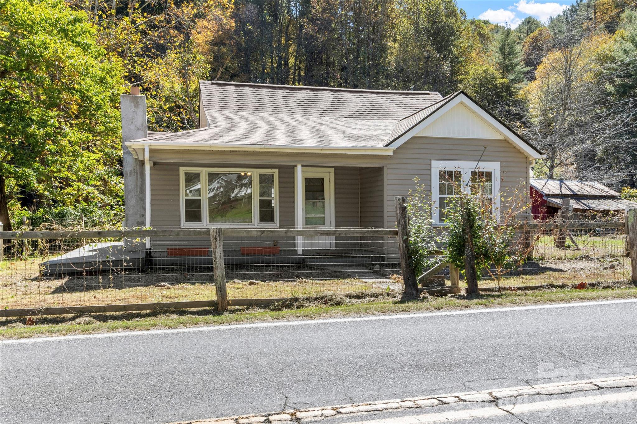 689 Bald Mountain Road — Burnsville