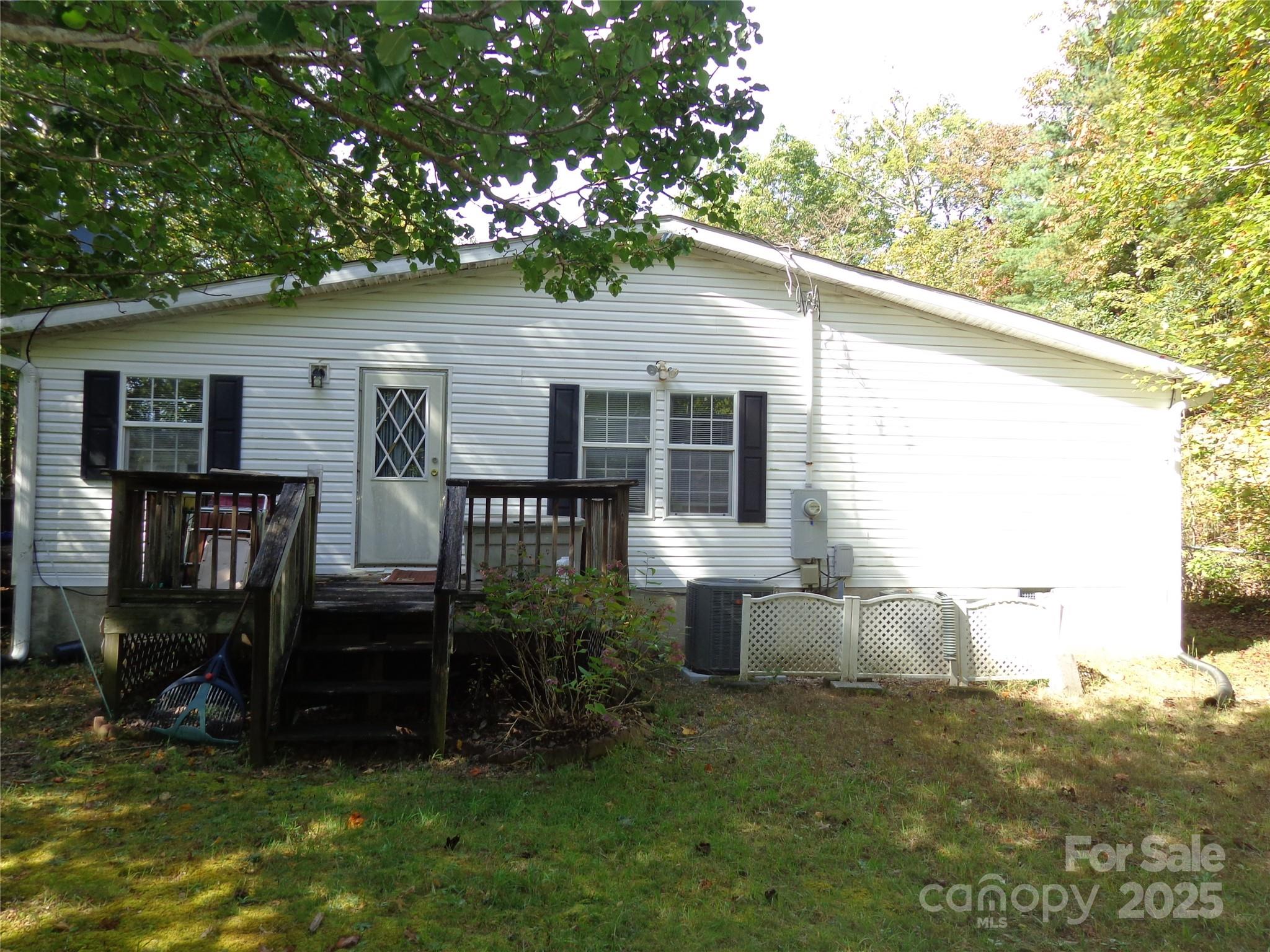 89 Blue Mountain Road — Fairview