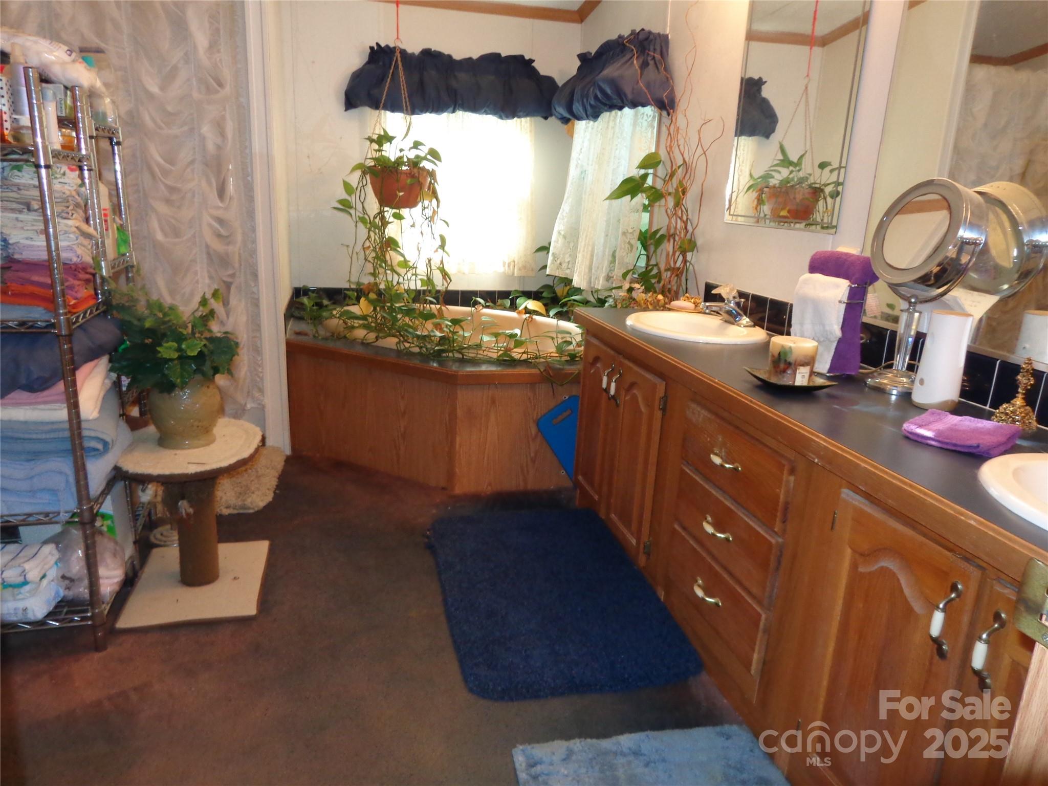 89 Blue Mountain Road — Fairview