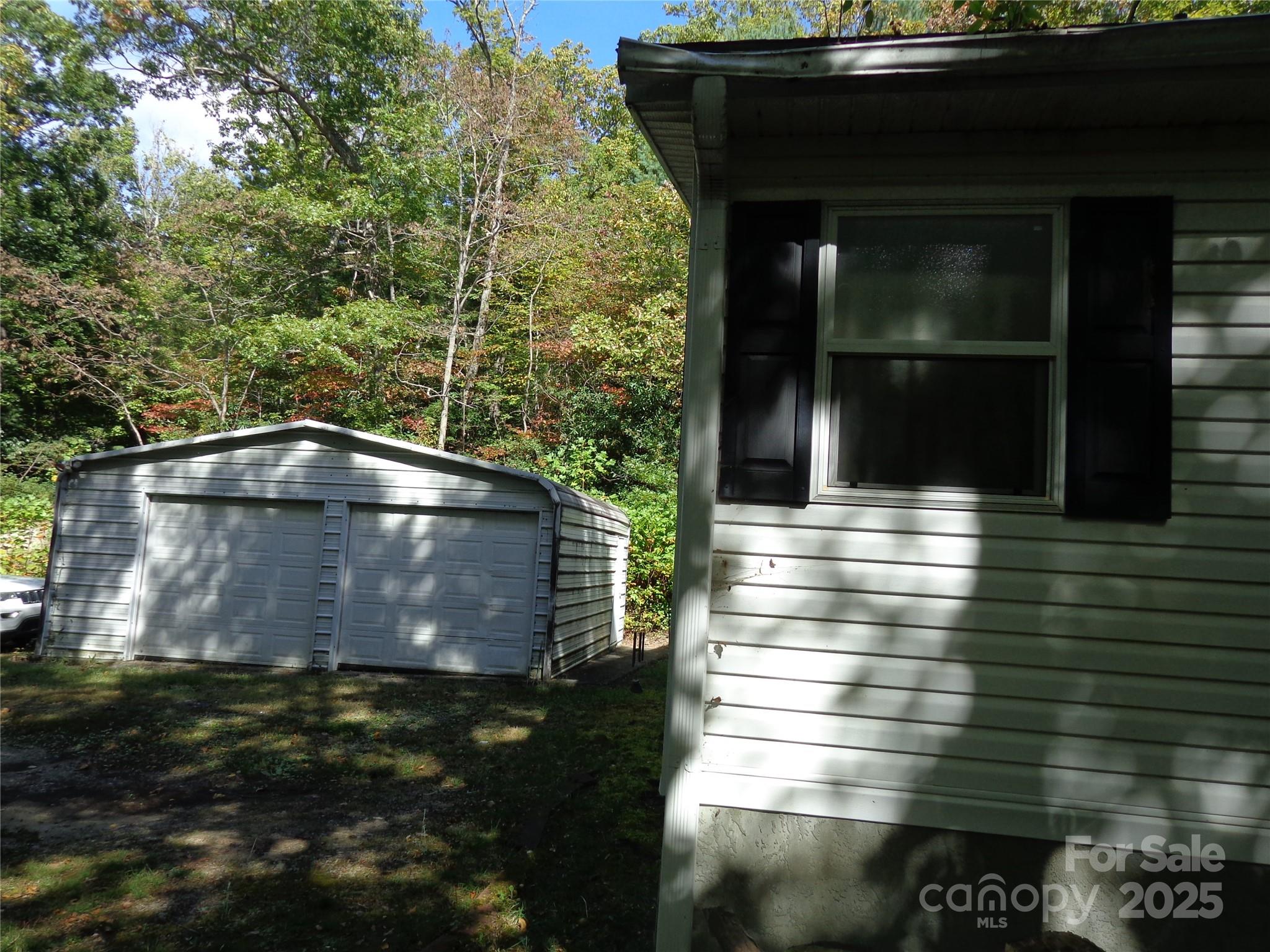 89 Blue Mountain Road — Fairview