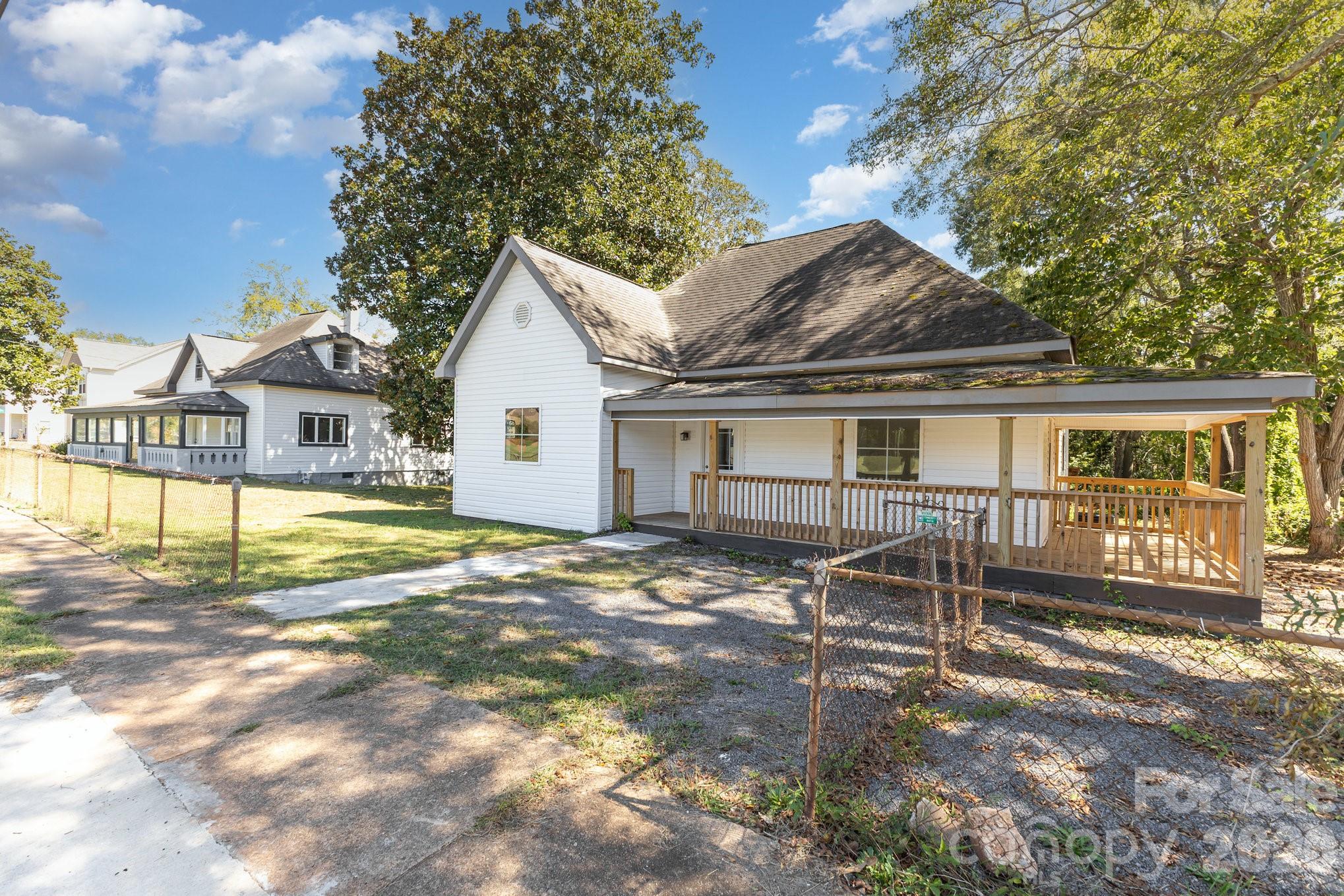 1205 S Lafayette Street — Shelby