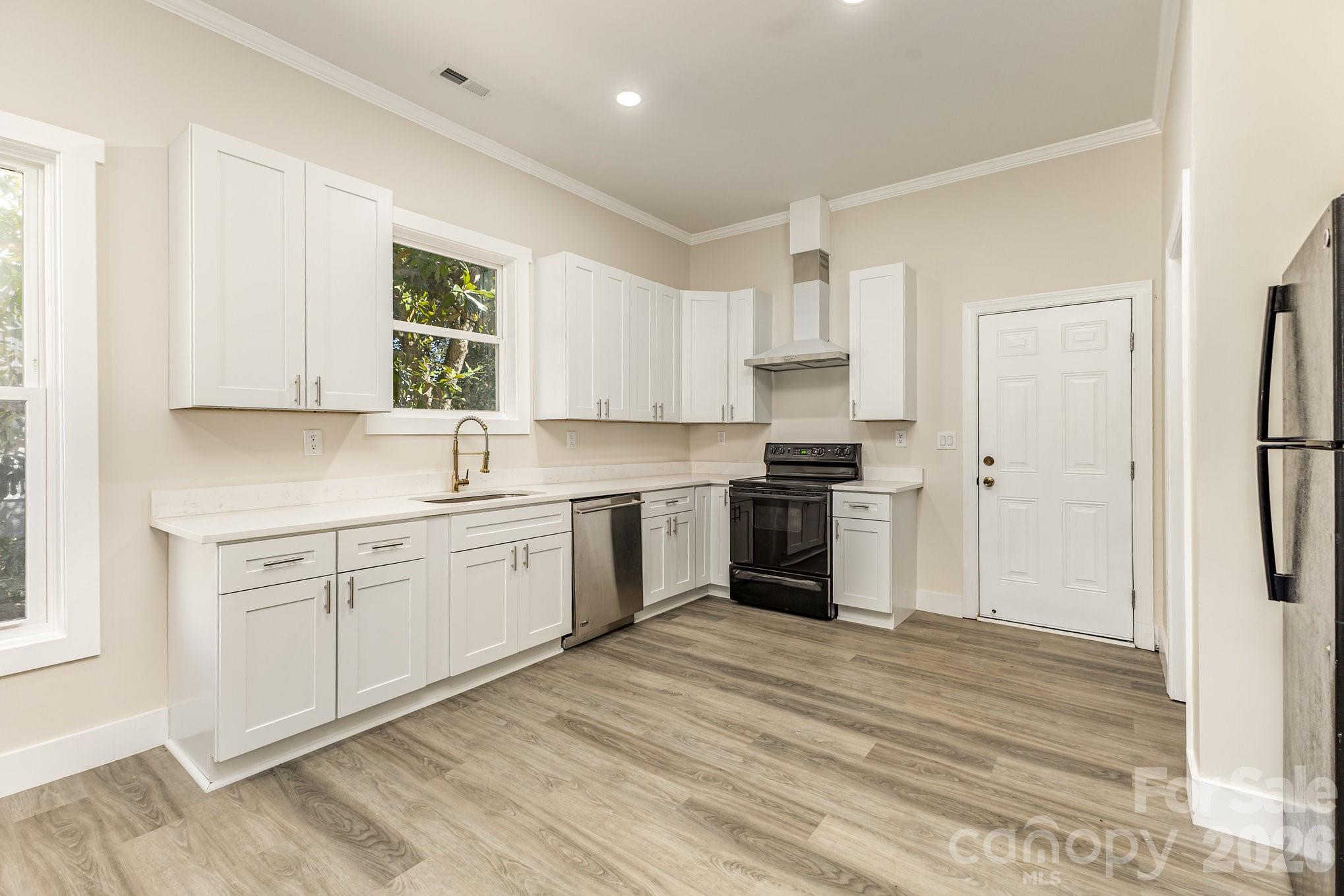 1205 S Lafayette Street — Shelby