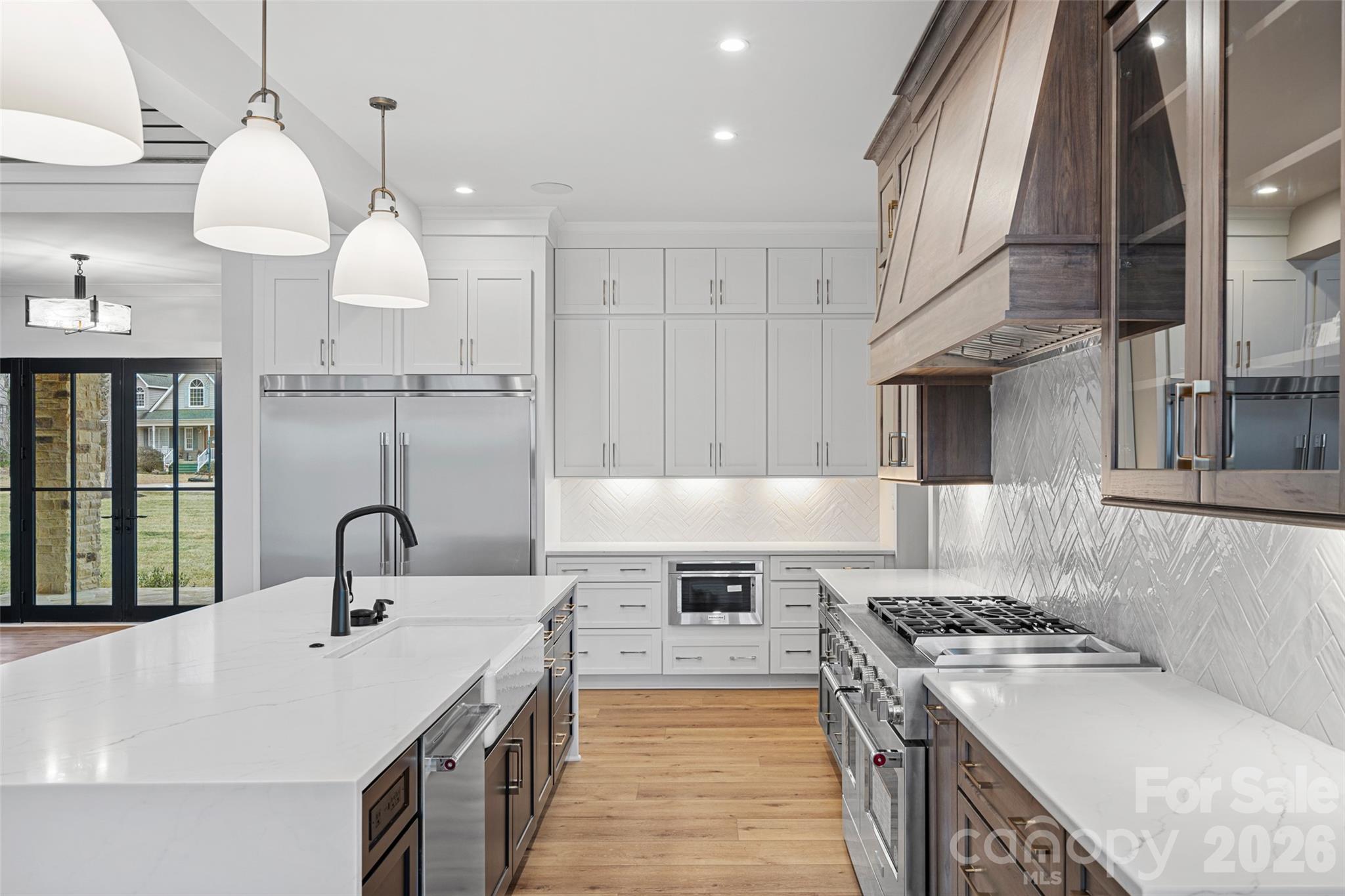 515 Kemp Road — Mooresville