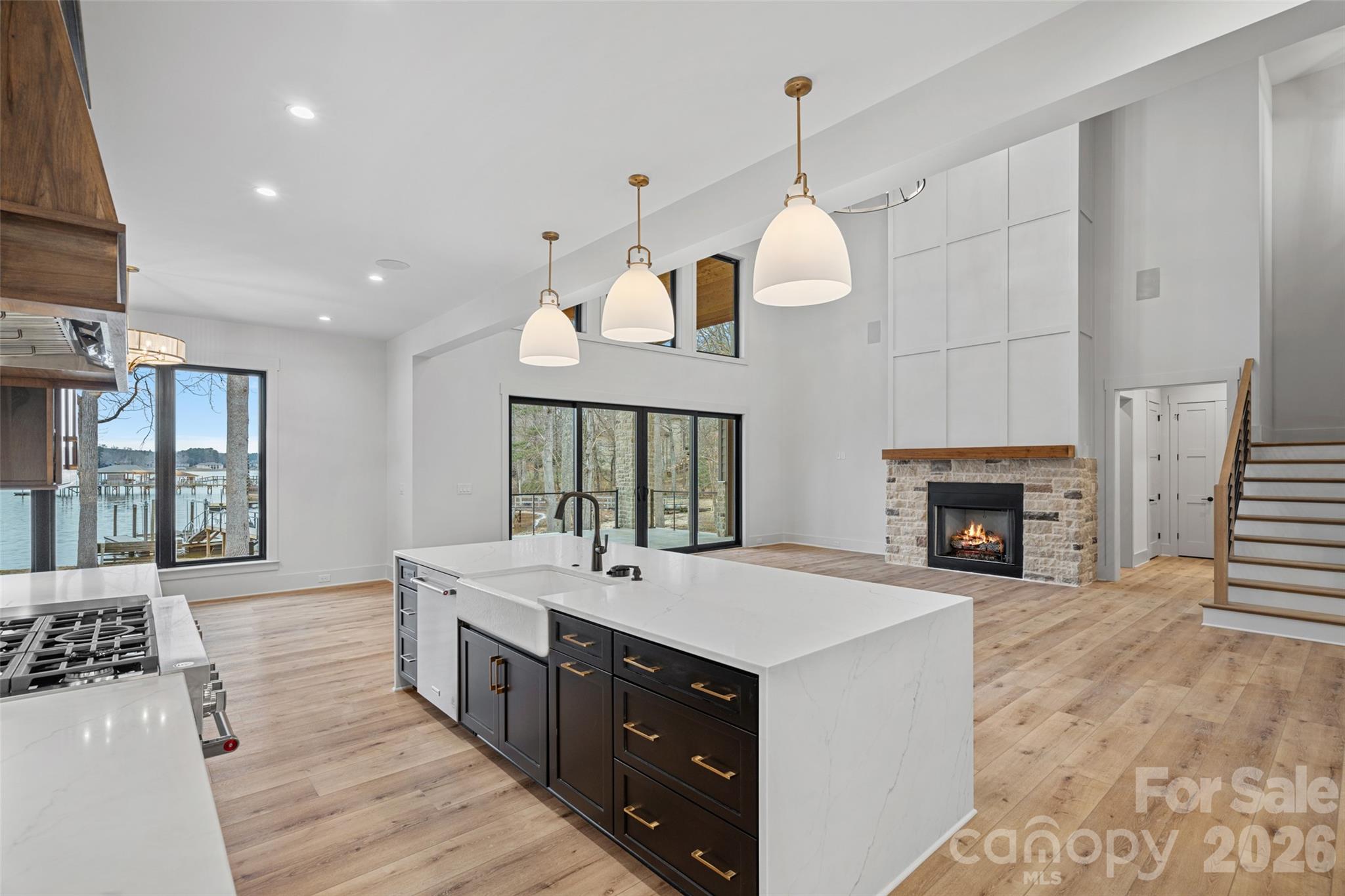 515 Kemp Road — Mooresville