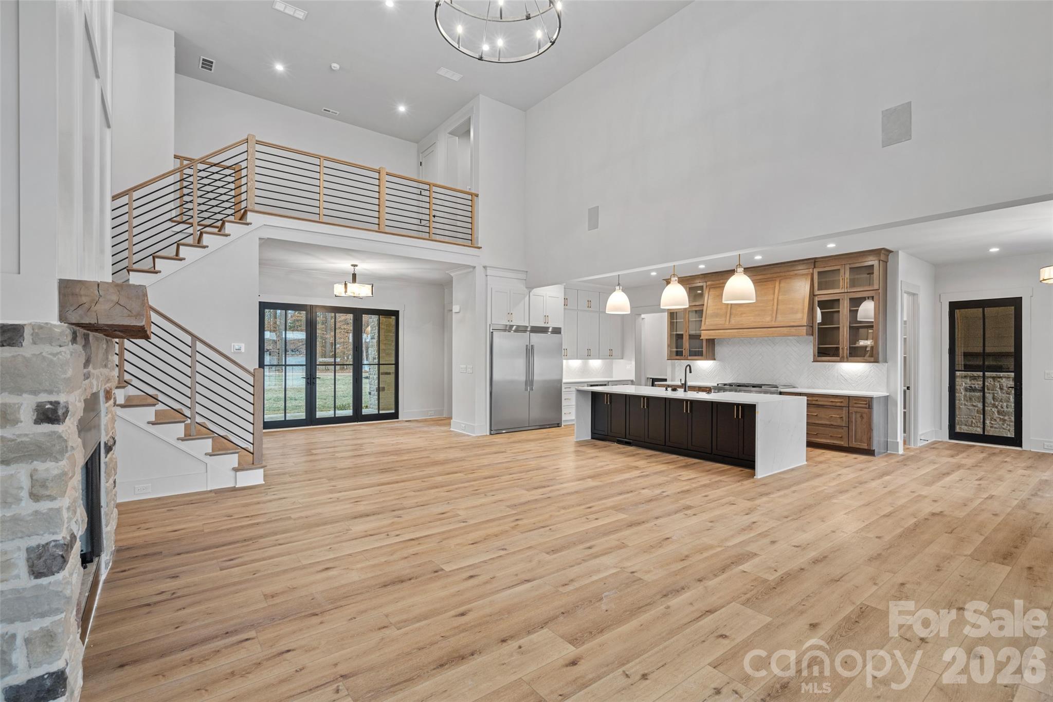 515 Kemp Road — Mooresville