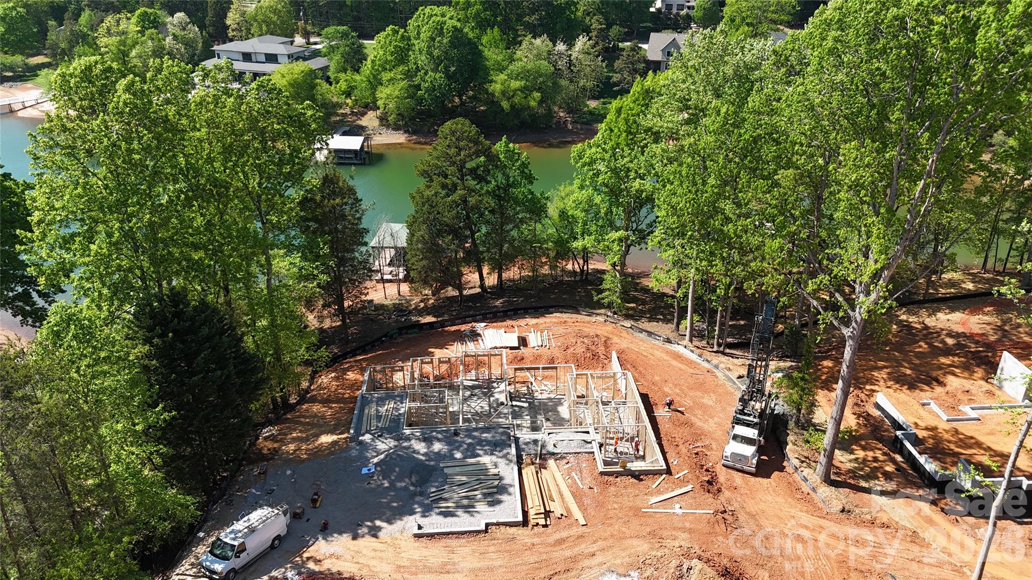 515 Kemp Road — Mooresville