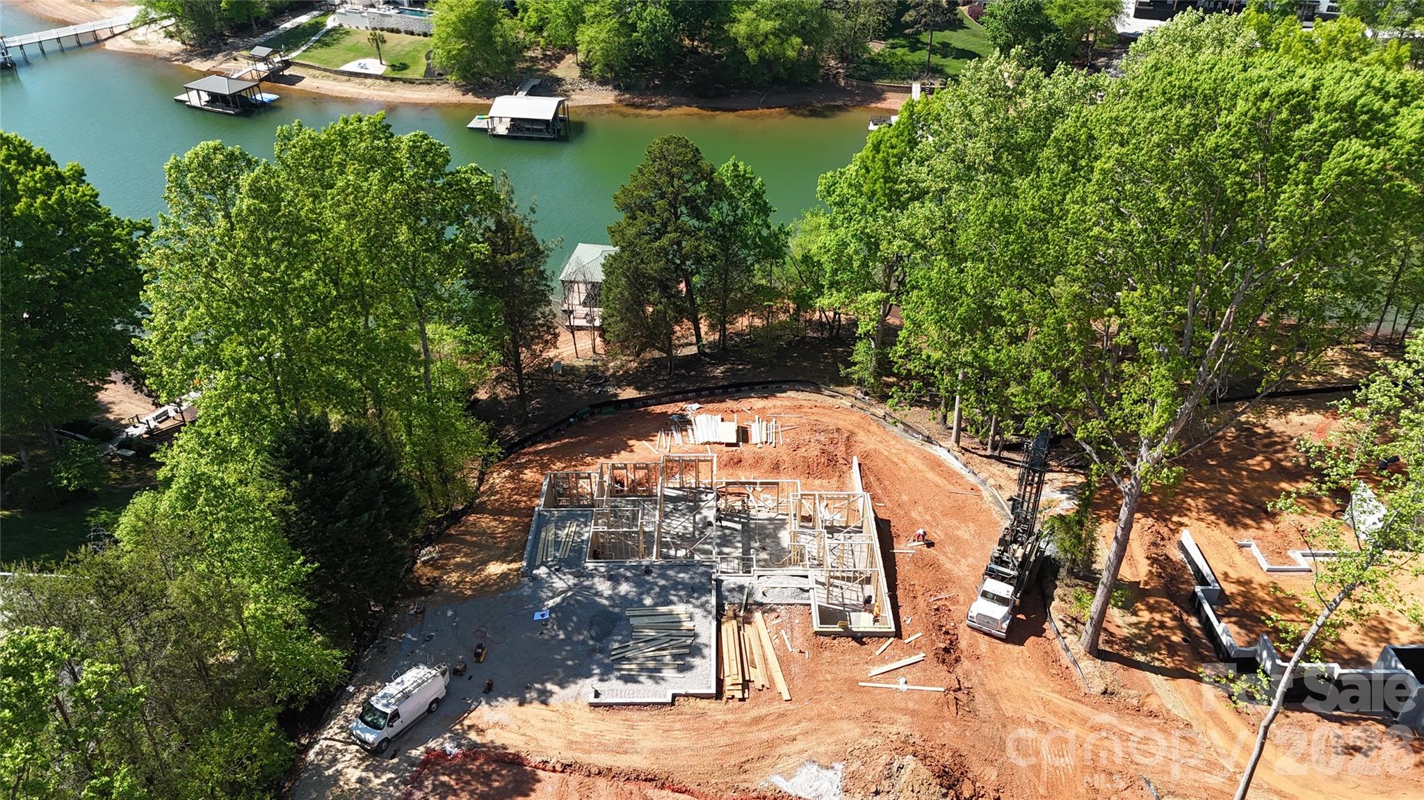 515 Kemp Road — Mooresville