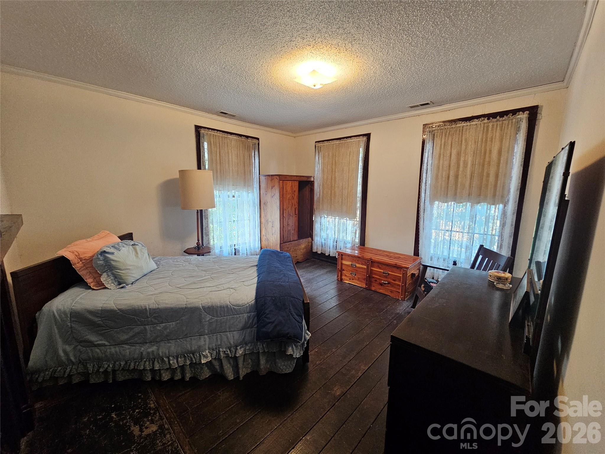 711 Chesterfield Avenue — Lancaster