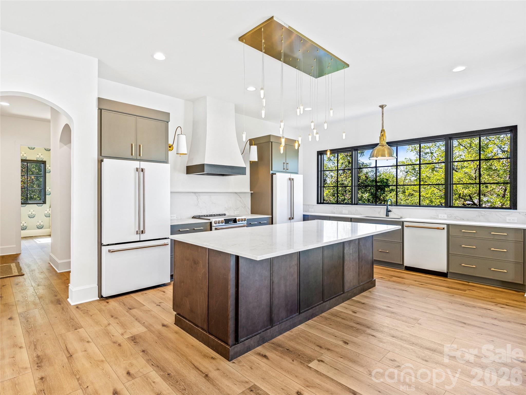 21 Evian Court — Asheville