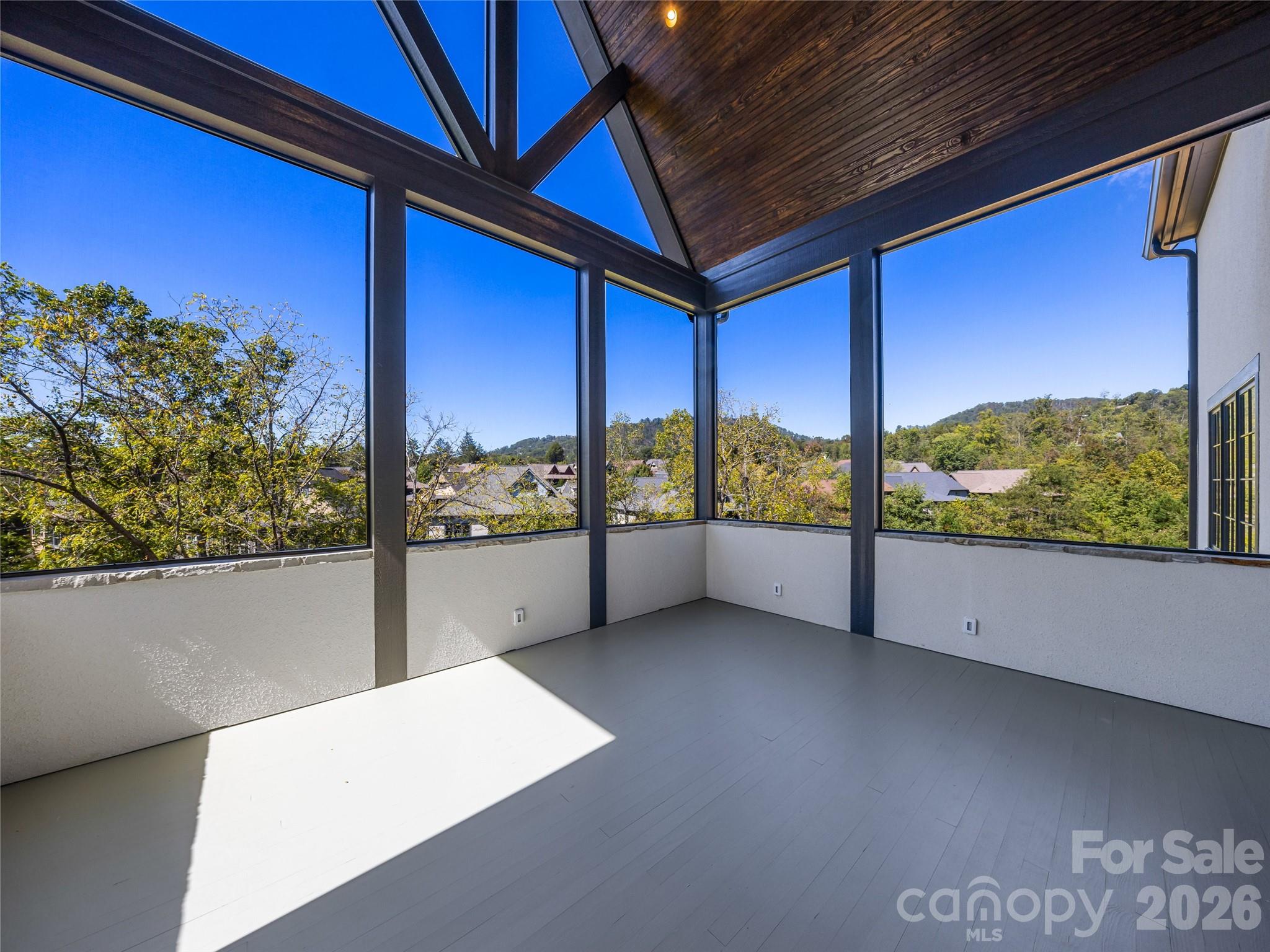 21 Evian Court — Asheville
