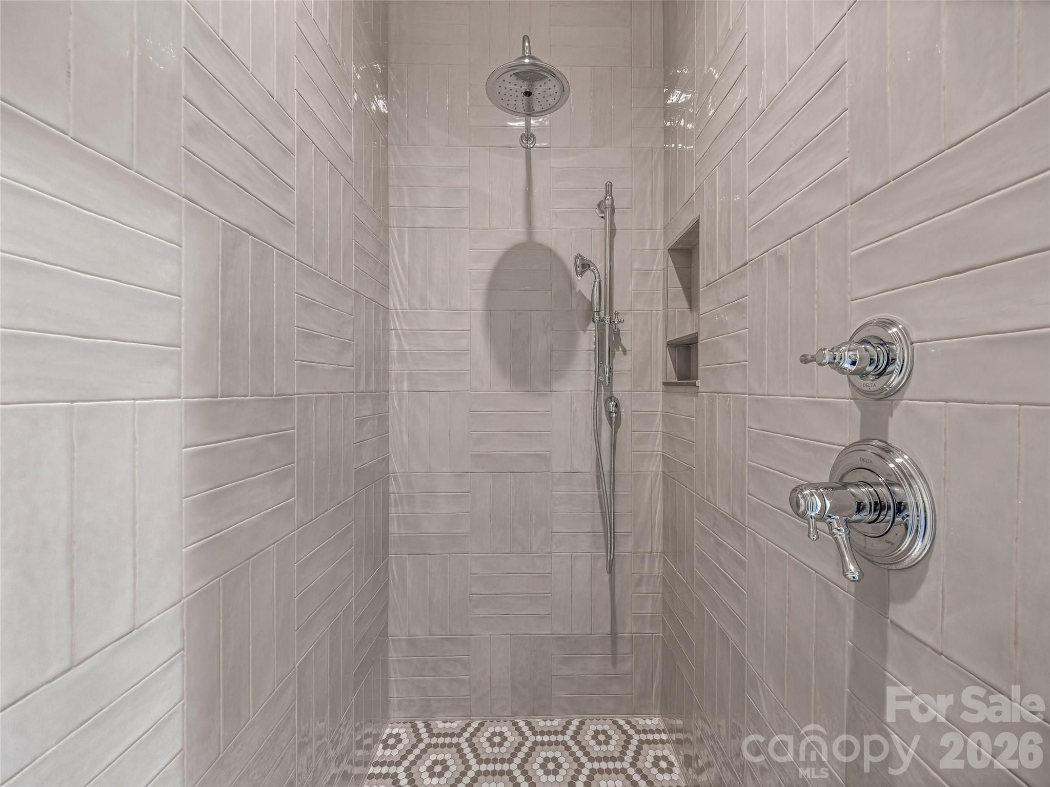 21 Evian Court — Asheville