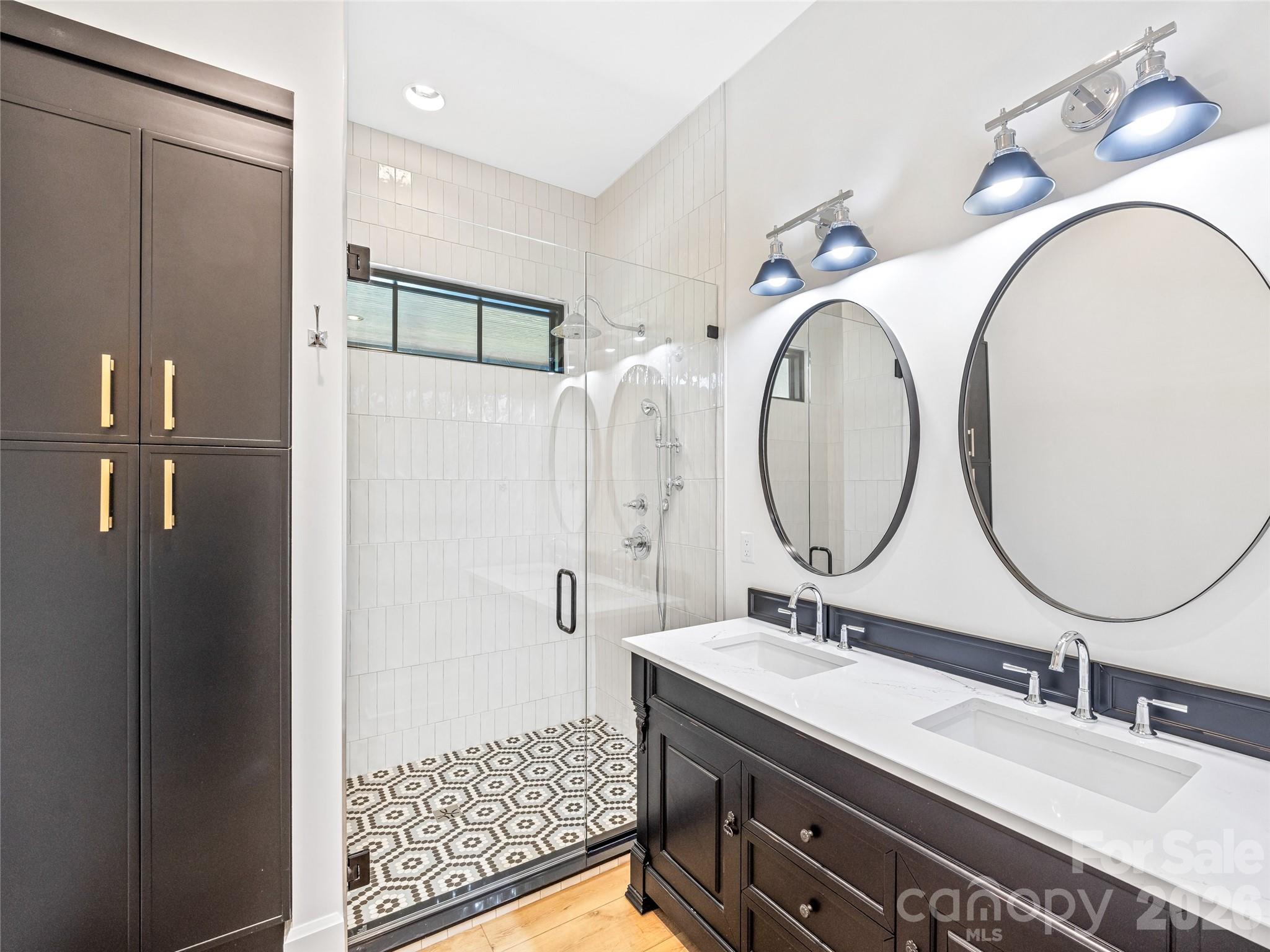 21 Evian Court — Asheville