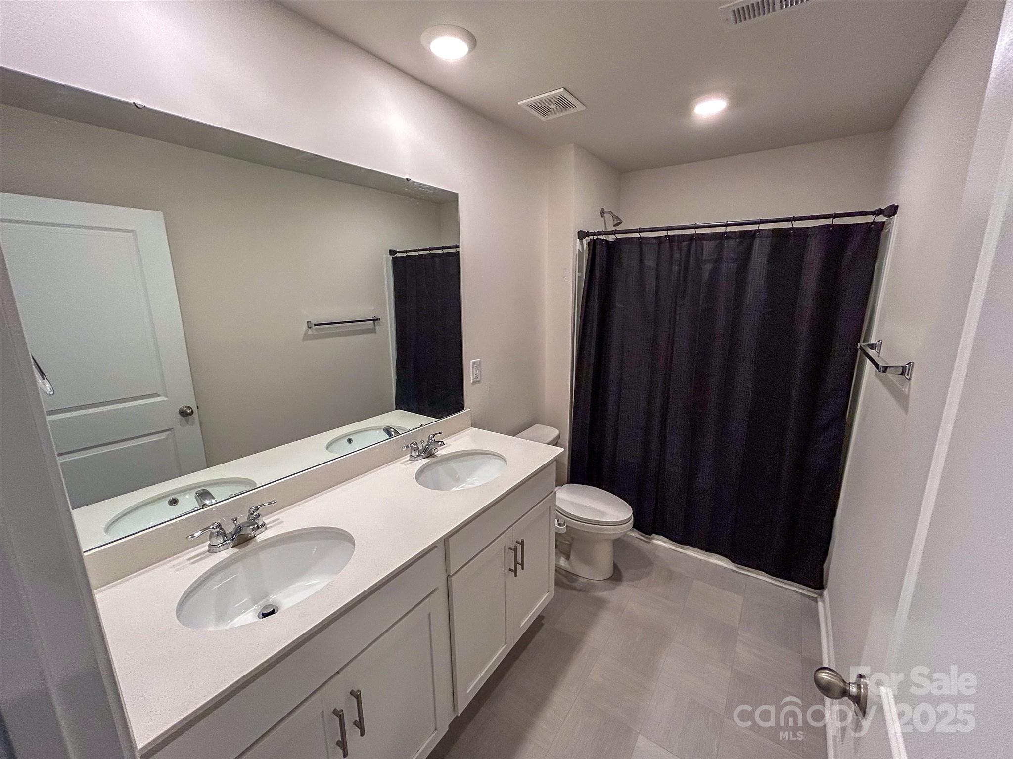 4120 Village Boulevard NW — Conover