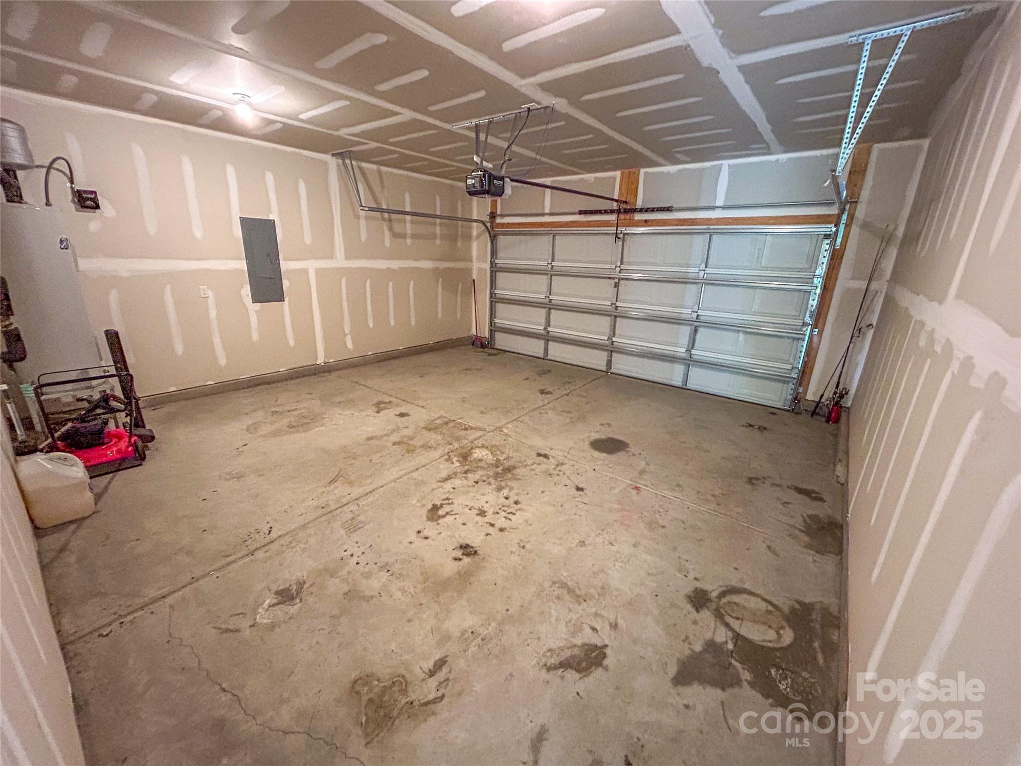 4120 Village Boulevard NW — Conover
