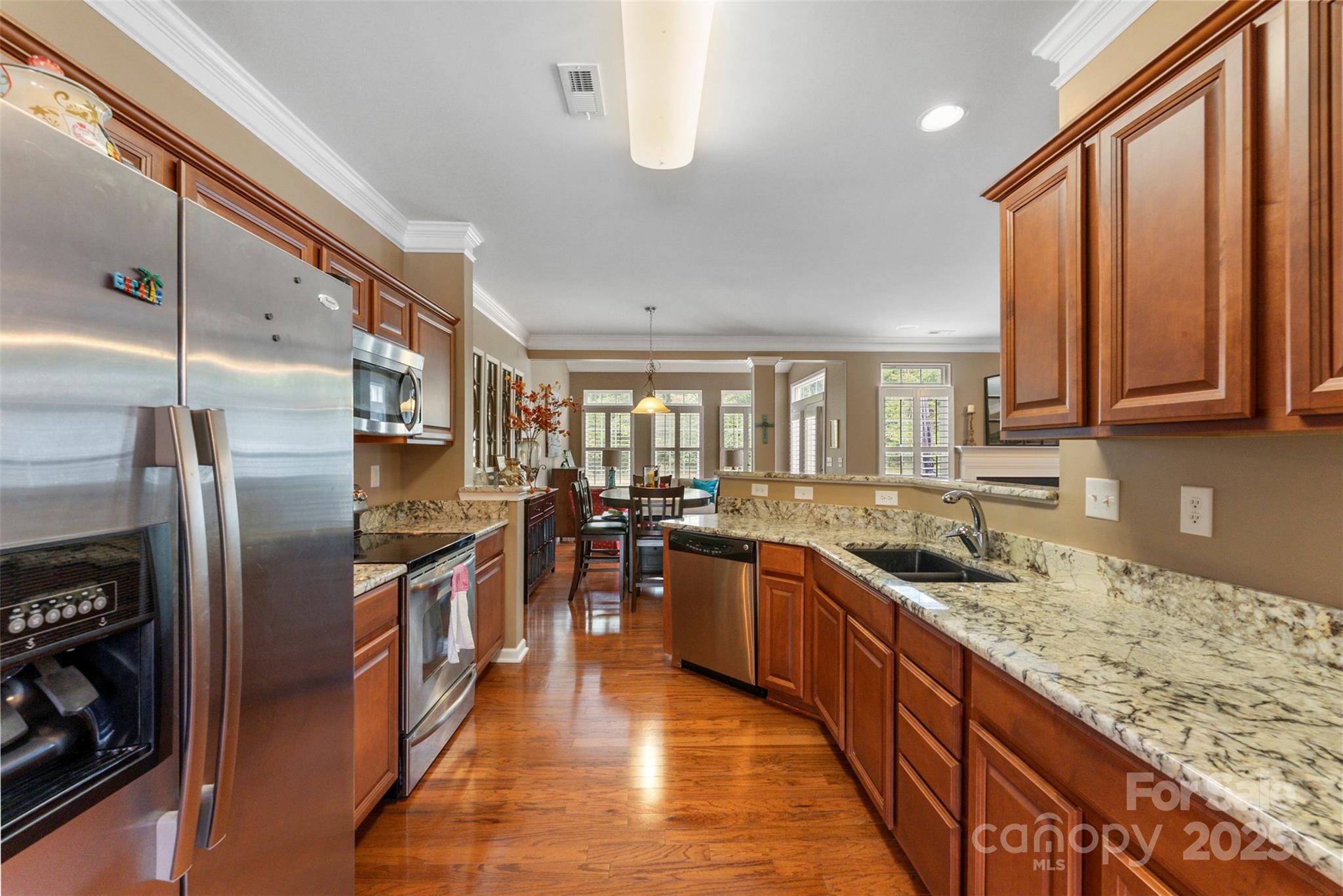 370 Battery Circle #20 — Clover