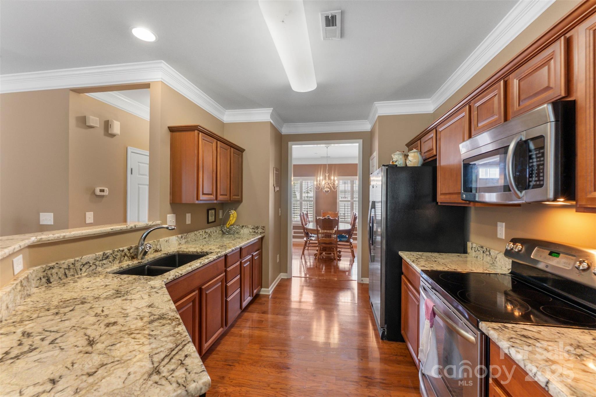 370 Battery Circle #20 — Clover
