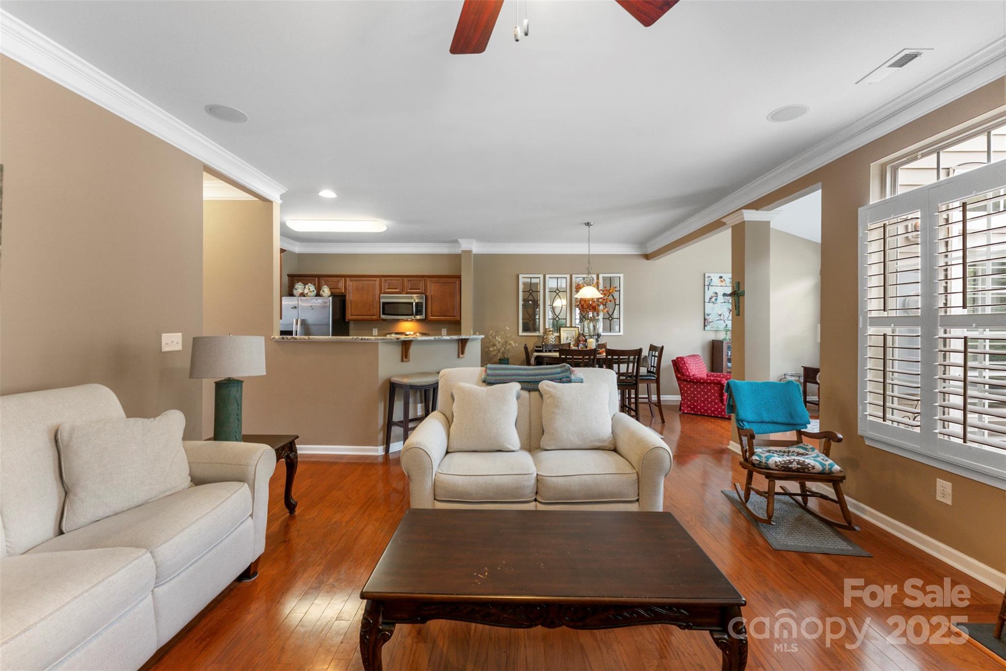 370 Battery Circle #20 — Clover
