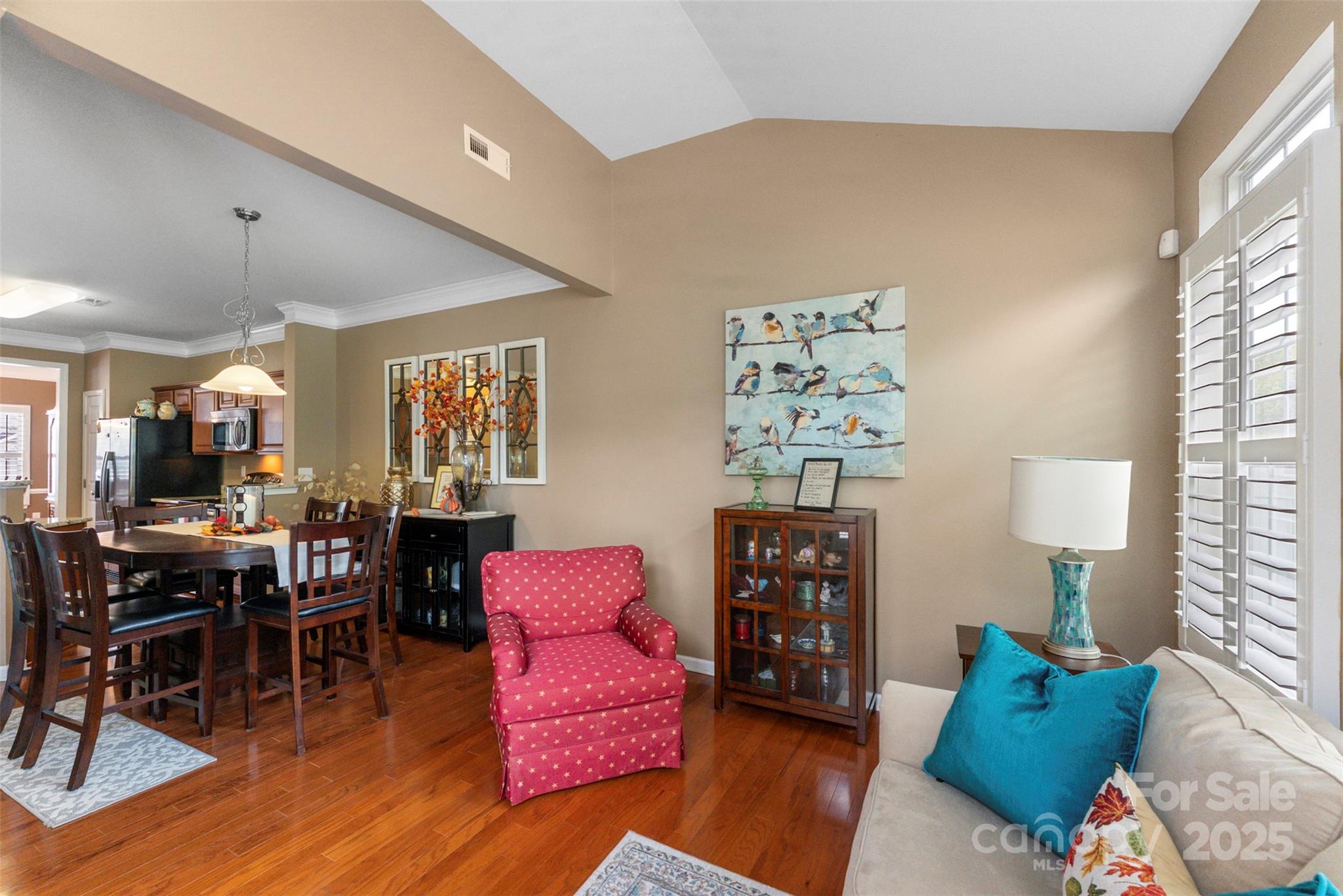 370 Battery Circle #20 — Clover