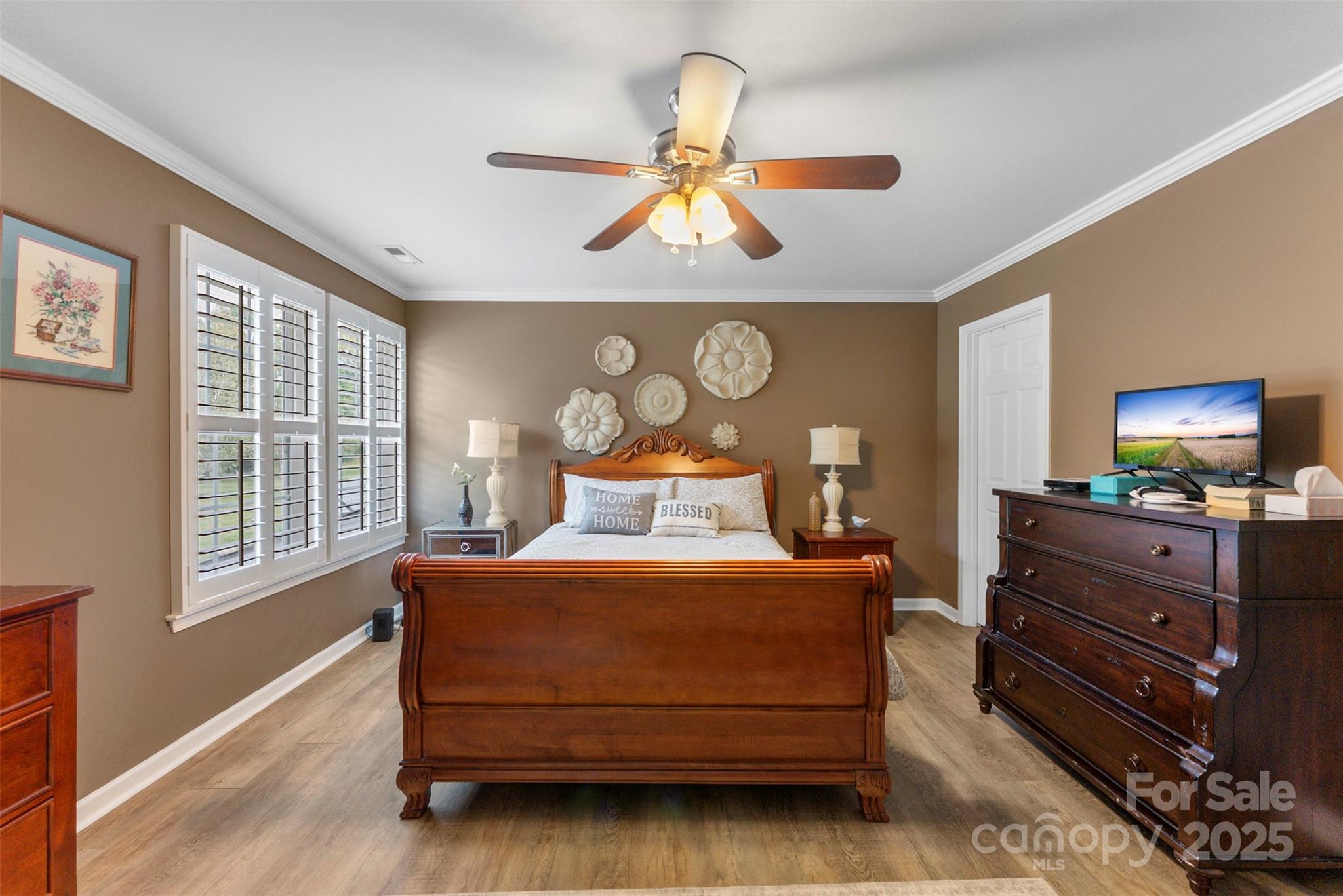 370 Battery Circle #20 — Clover