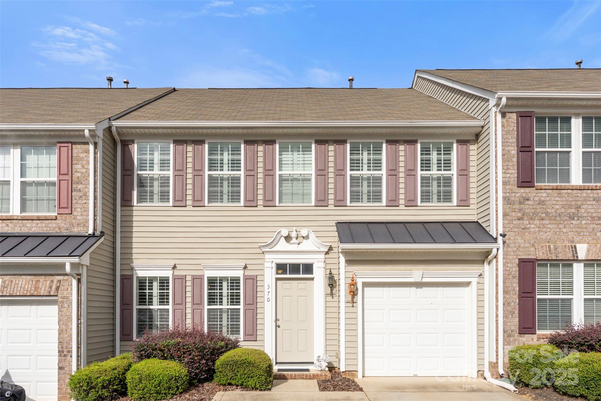 370 Battery Circle #20 — Clover
