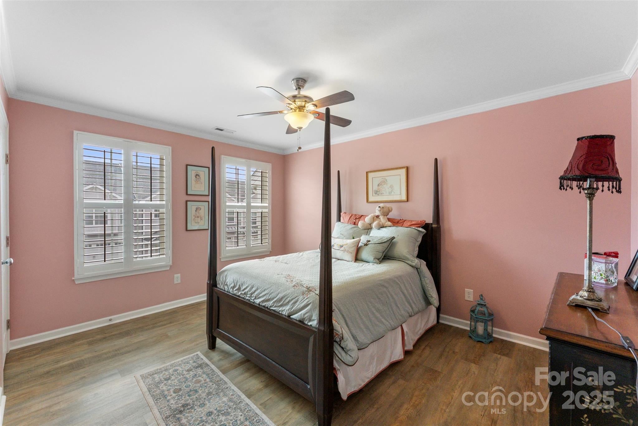 370 Battery Circle #20 — Clover