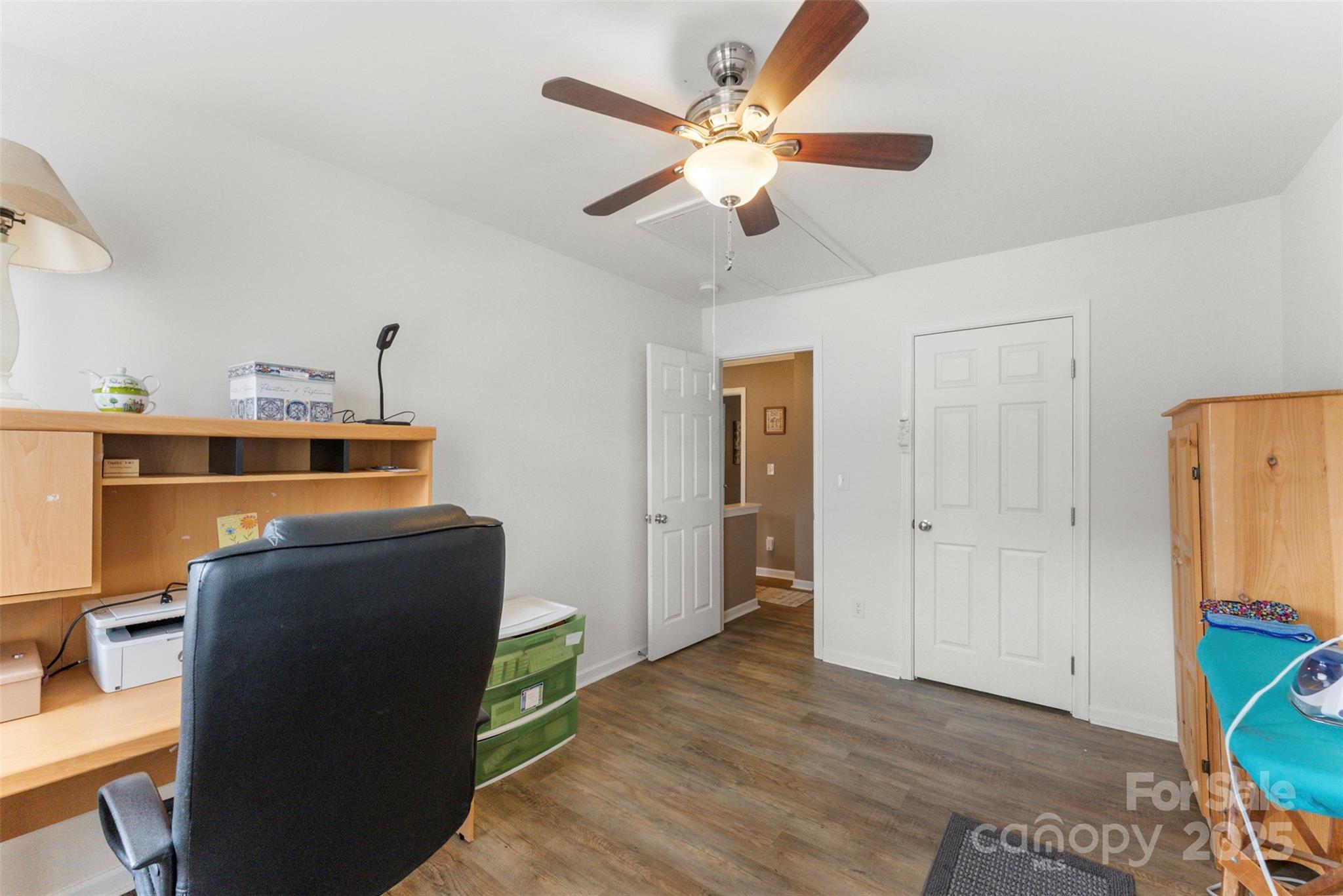 370 Battery Circle #20 — Clover