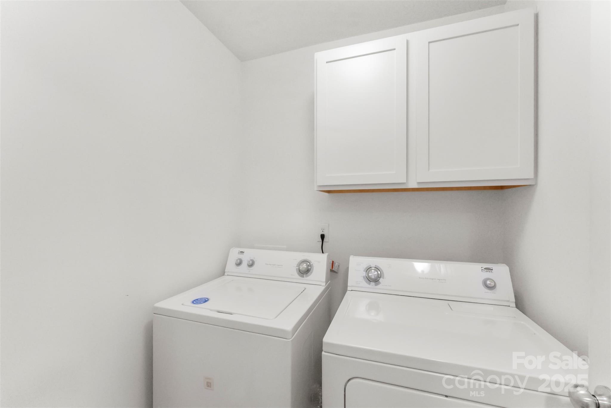 370 Battery Circle #20 — Clover