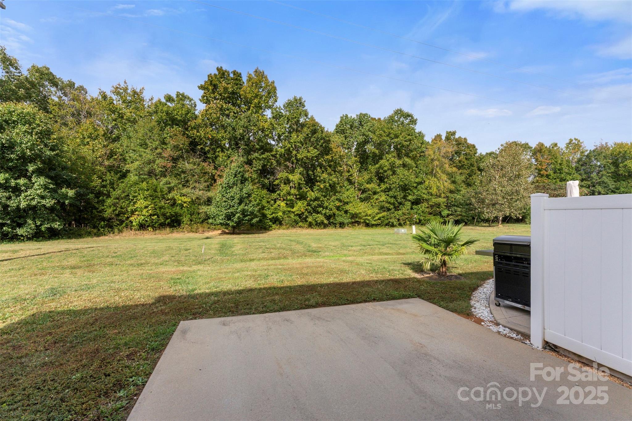 370 Battery Circle #20 — Clover
