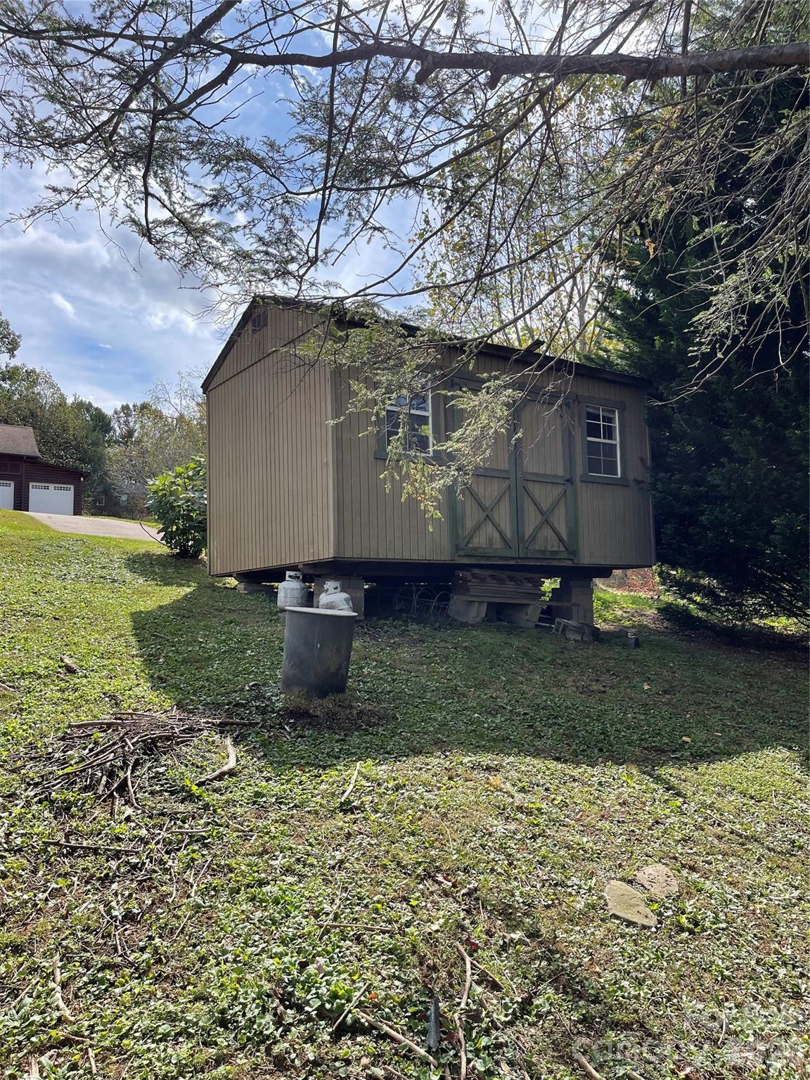 205 L And E Meadows Drive — Waynesville