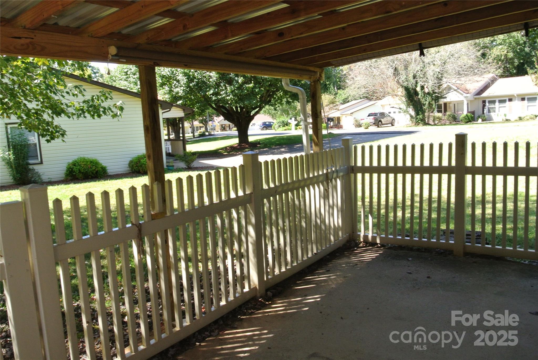 112 Holly Court — Bostic