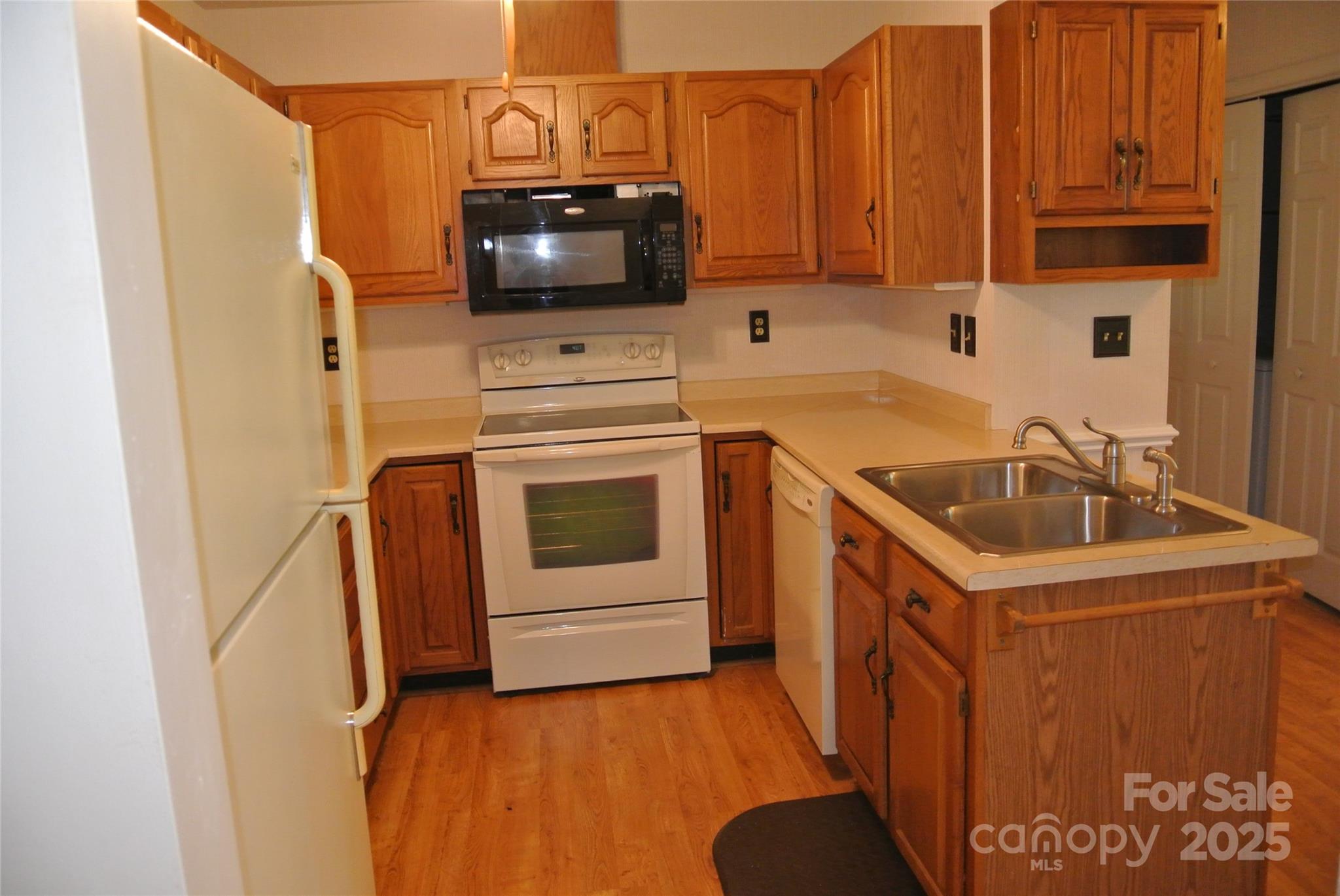 112 Holly Court — Bostic